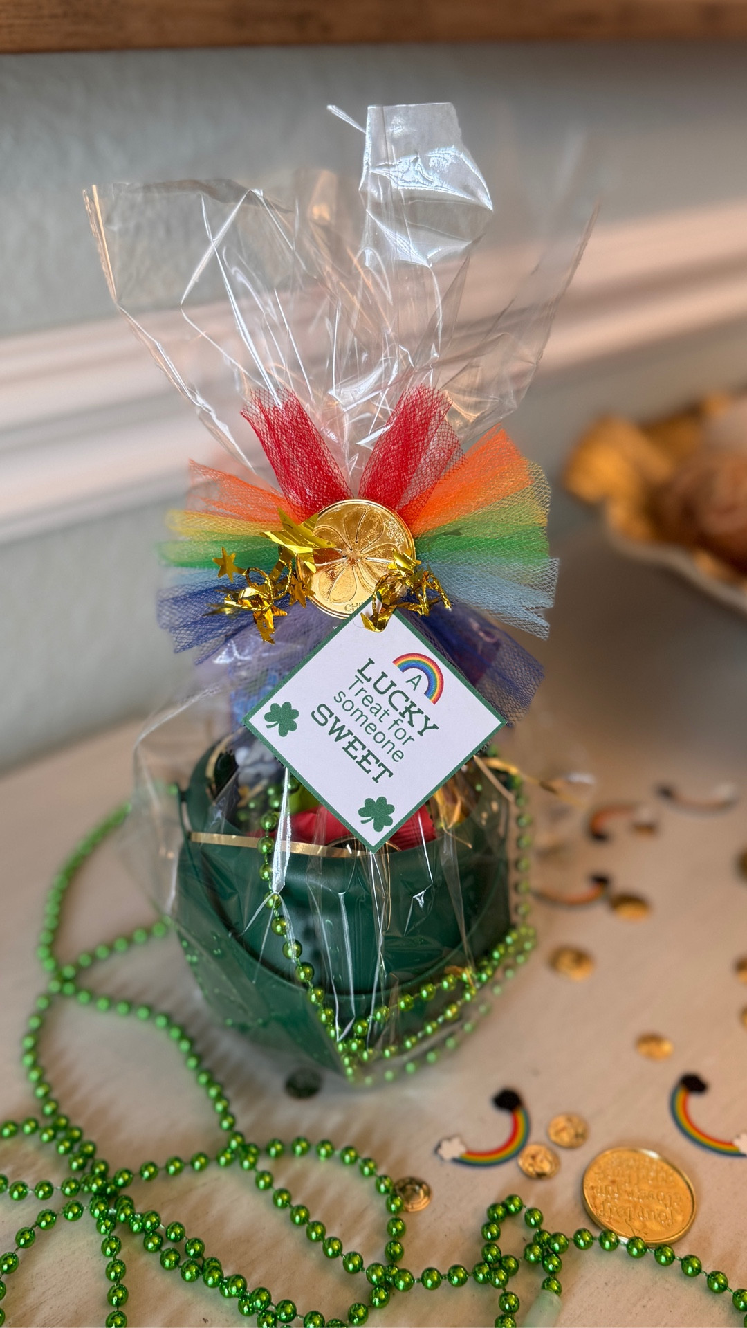 St. Patrick’s Day pot of gold gift idea 🍀🌈

Rainbow candy, gold coins, clear gift bags, and my Bestie Bow Maker for the perfect pizzazzy bow ✨
Everything linked here!
#StPatricksDayDecor
#GiftIdeas
#AmazonFinds
#FestiveGifts
#PartyFavorIdeas