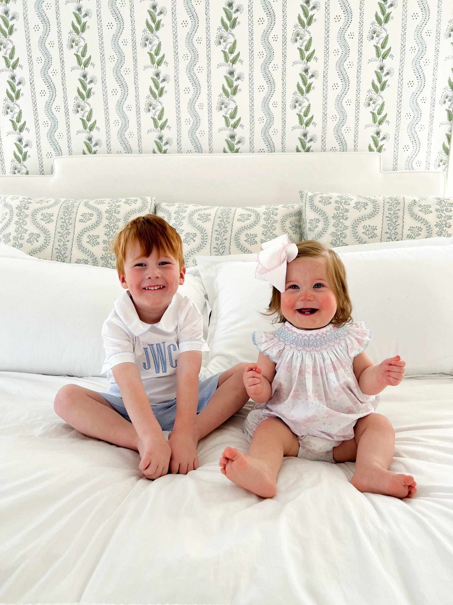 CHAPPLE20 for 20% off Easter until 3/26! Smocked Auctions Easter outfits for kids, baby and toddlers! 🐇🌷
Children’s clothing outfit Easter set shorts bubble dress smocked embroidered preppy grandmillennial style girl boy kids child baby toddler preppy Easter church outfit shorts set dress bubble Jon Jon John John bib collar hairbow bow bunny rabbit cross

#LTKfamily #LTKkids #LTKbaby