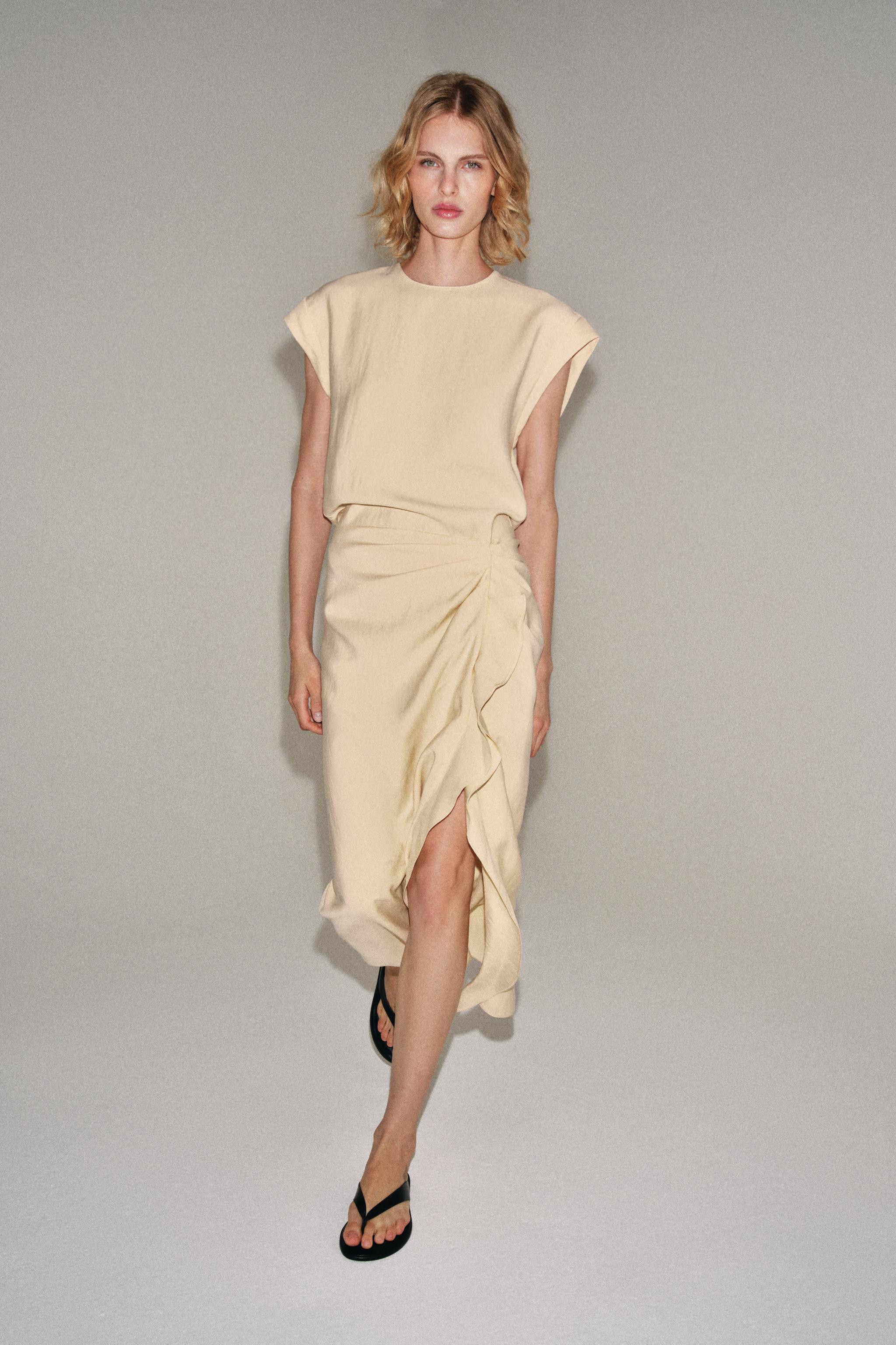 Description | Zara US