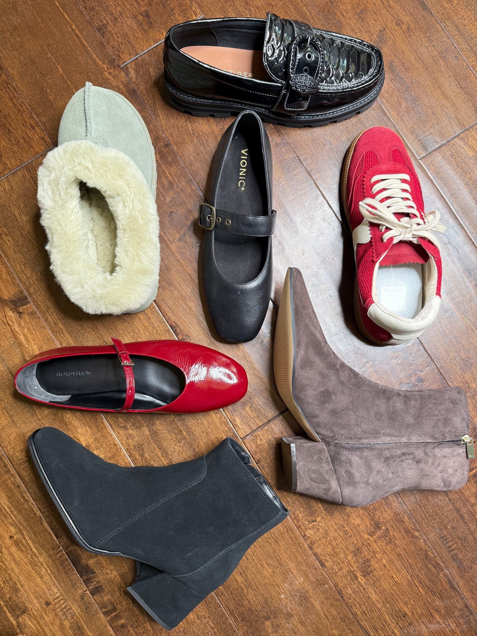 Top shoe picks from Nordstrom Anniversary Sale

Wearing my true size 8 in all 
With Uggs and sneakers, size up if in between sizes 

#LTKWorkwear #LTKShoeCrush #LTKSaleAlert