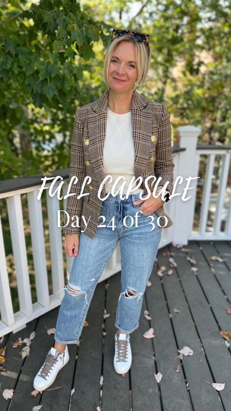 🍂Fall Capsule Styled Looks

DAY 24….  We get asked all the time by clients if they can wear sneakers with their blazers….  And if so, how.  Well, here is a great example of how to do that!

#LTKshoecrush #LTKSeasonal #LTKstyletip