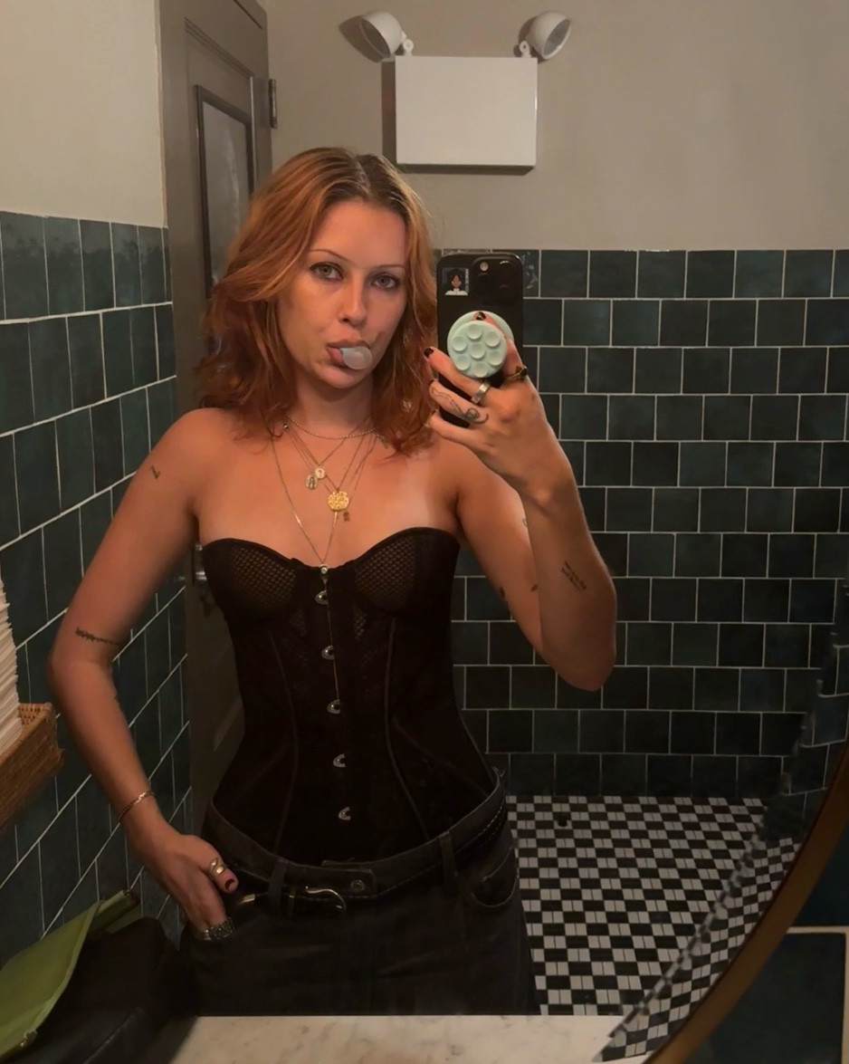 im actually not kidding when i say I spent weeks trying to find a full length, boned, lacing corset. adore me was the only brand that snatched me. this one is the Padma (check depop) but the two linked are the same silhouette. i chose this over my designer tops genuinely all the time ( and still haven't had a slip)

#LTKPlusSize #LTKPetite #LTKFindsUnder100