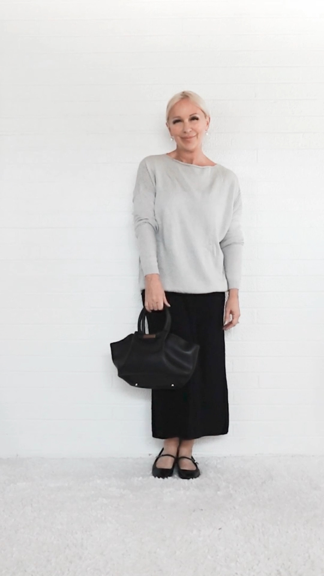 This one wardrobe HACK saves me so much time getting dressed in the morning.  On the weekends when I’m not in a rush, I pair my tops and bottoms together for the week and group them with this little clothes hanger clip. So when busy weekday mornings, I simply pull the pre-staged outfit off the rack, throw it on, and head out the door.  One less decision to make in the morning! 


#LTKOver40 #LTKStyleTip #LTKVideo