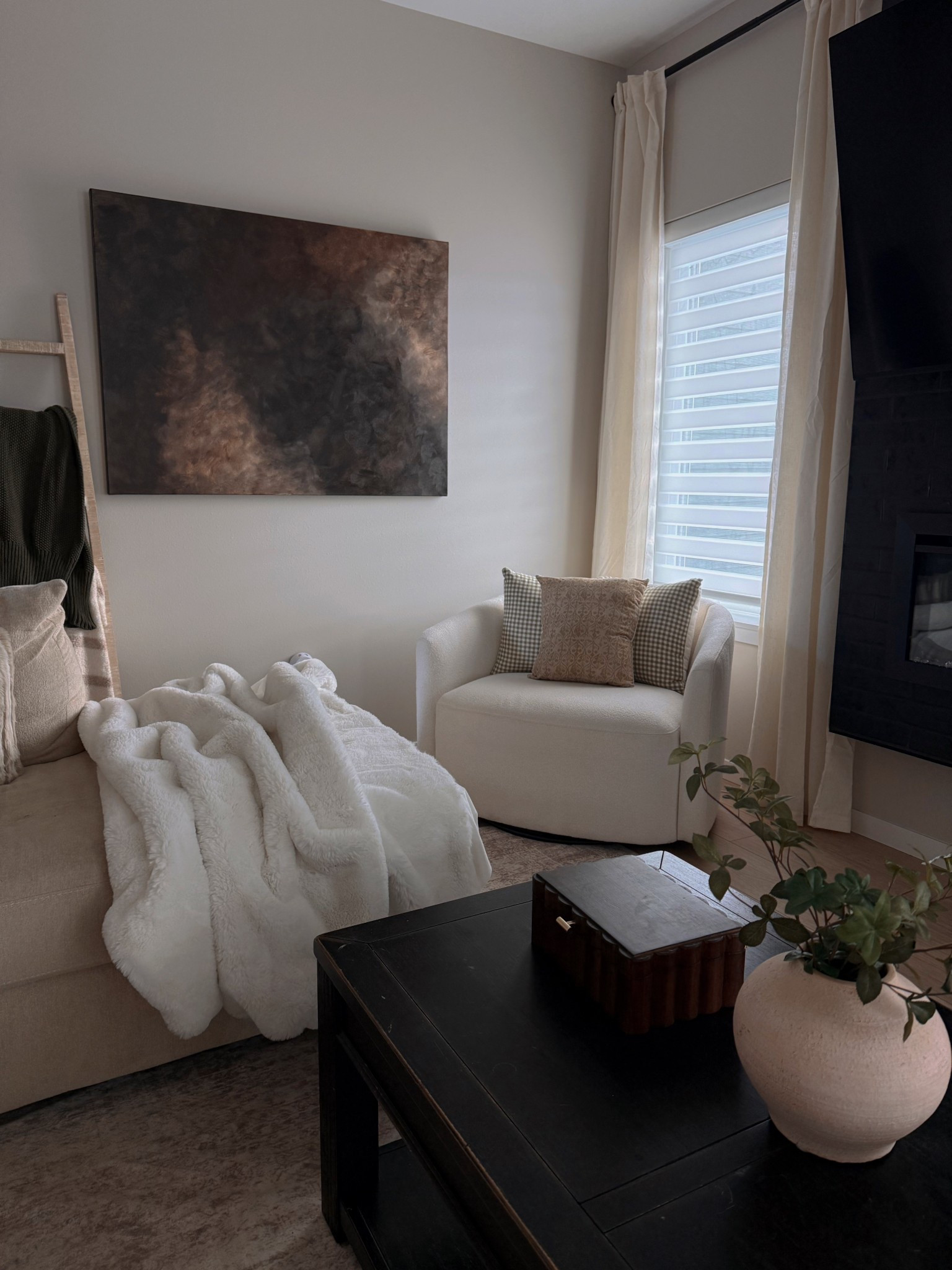 Living room! 🏠🤎

#LTKmomlife #LTKdayinmylife #LTKHome