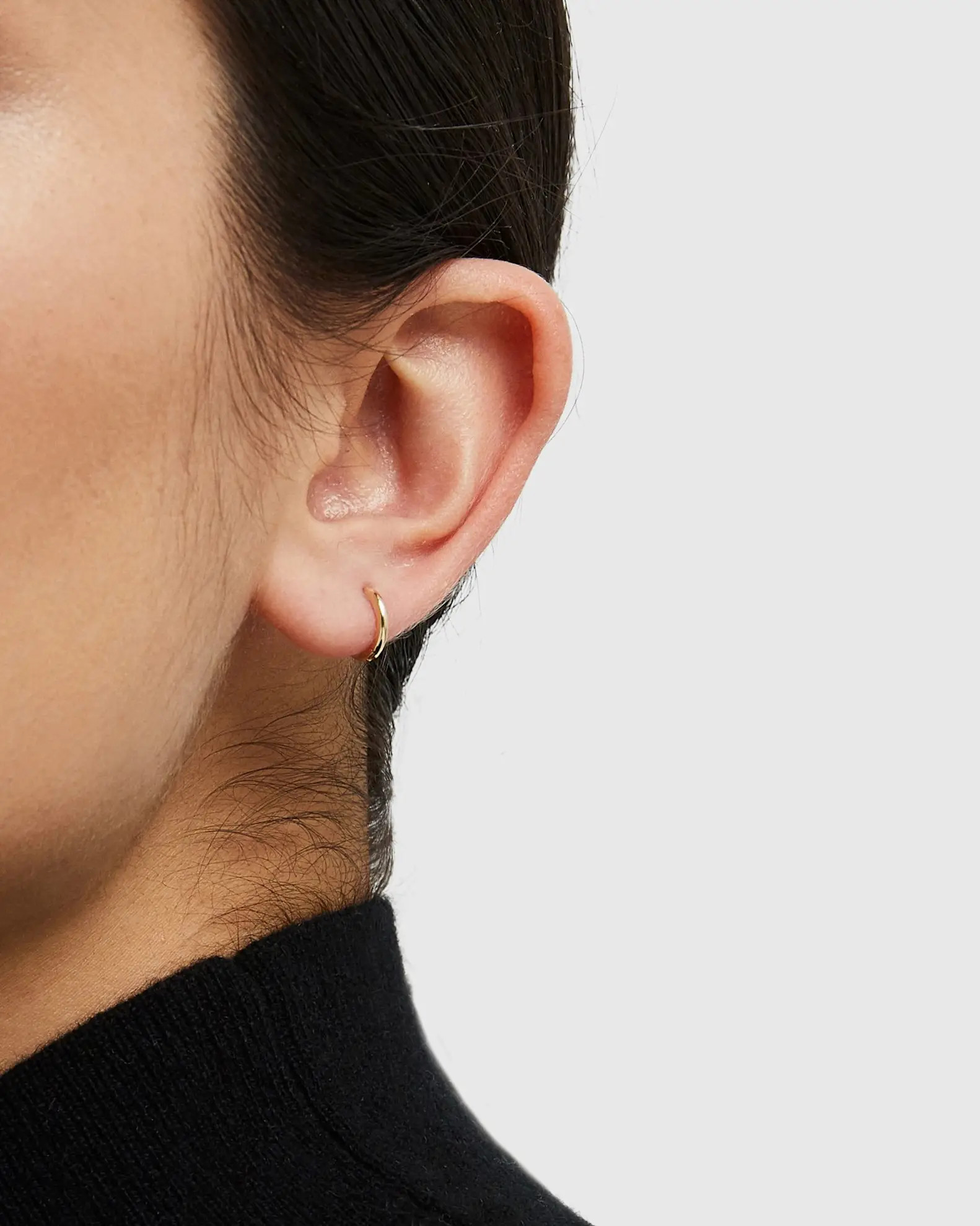 14K Gold Mini Huggie | Quince