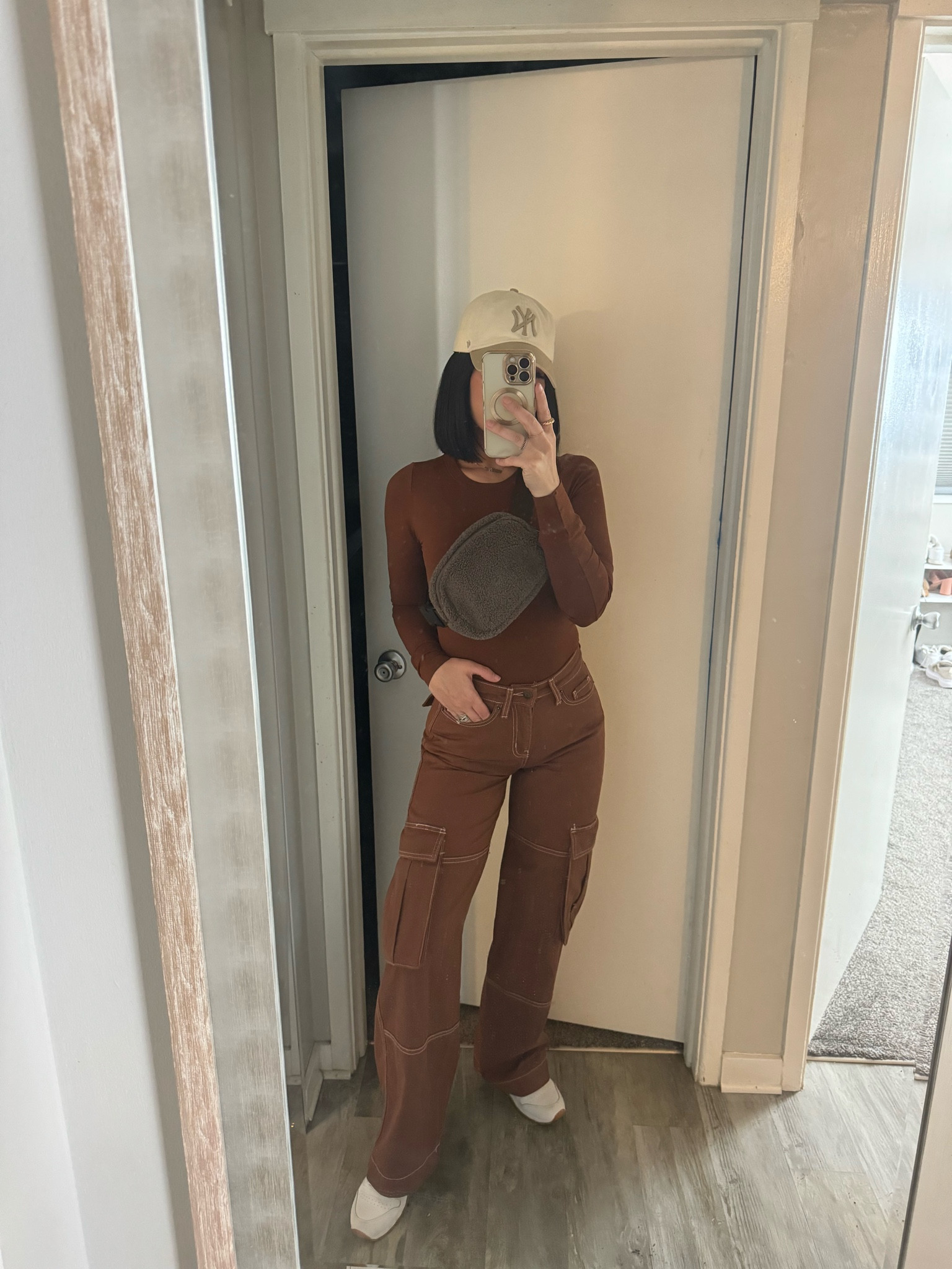 Monochromatic brown outfit for spring 

Wearing a small top & 00 in pants 


Spring outfits
Brown outfit
Skims dupe
Monochrome outfit
Reebok
Target style
Target outfit


#LTKstyletip #LTKSpringSale #LTKfindsunder100