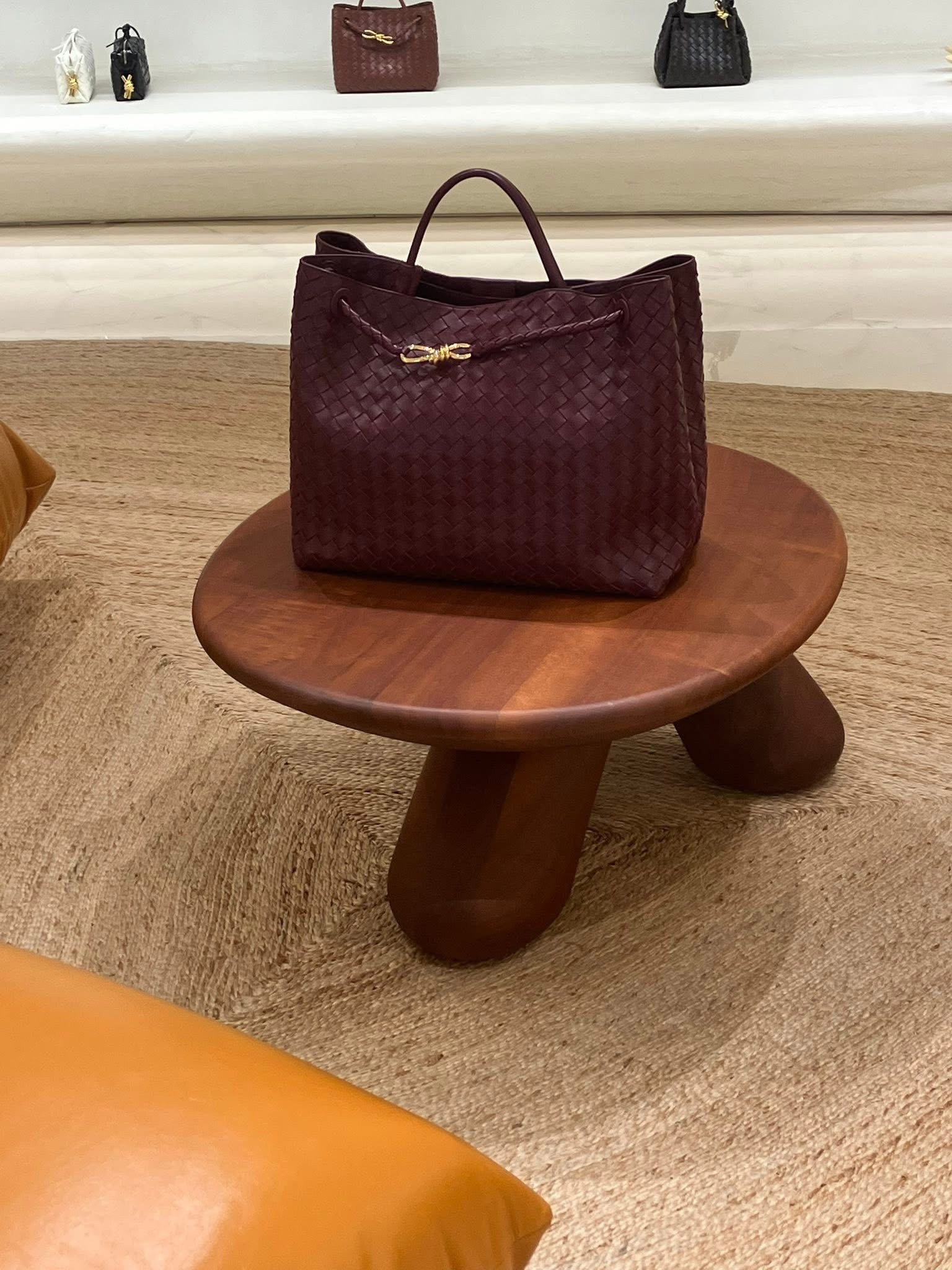 Bottega bag is luxury chic 😍