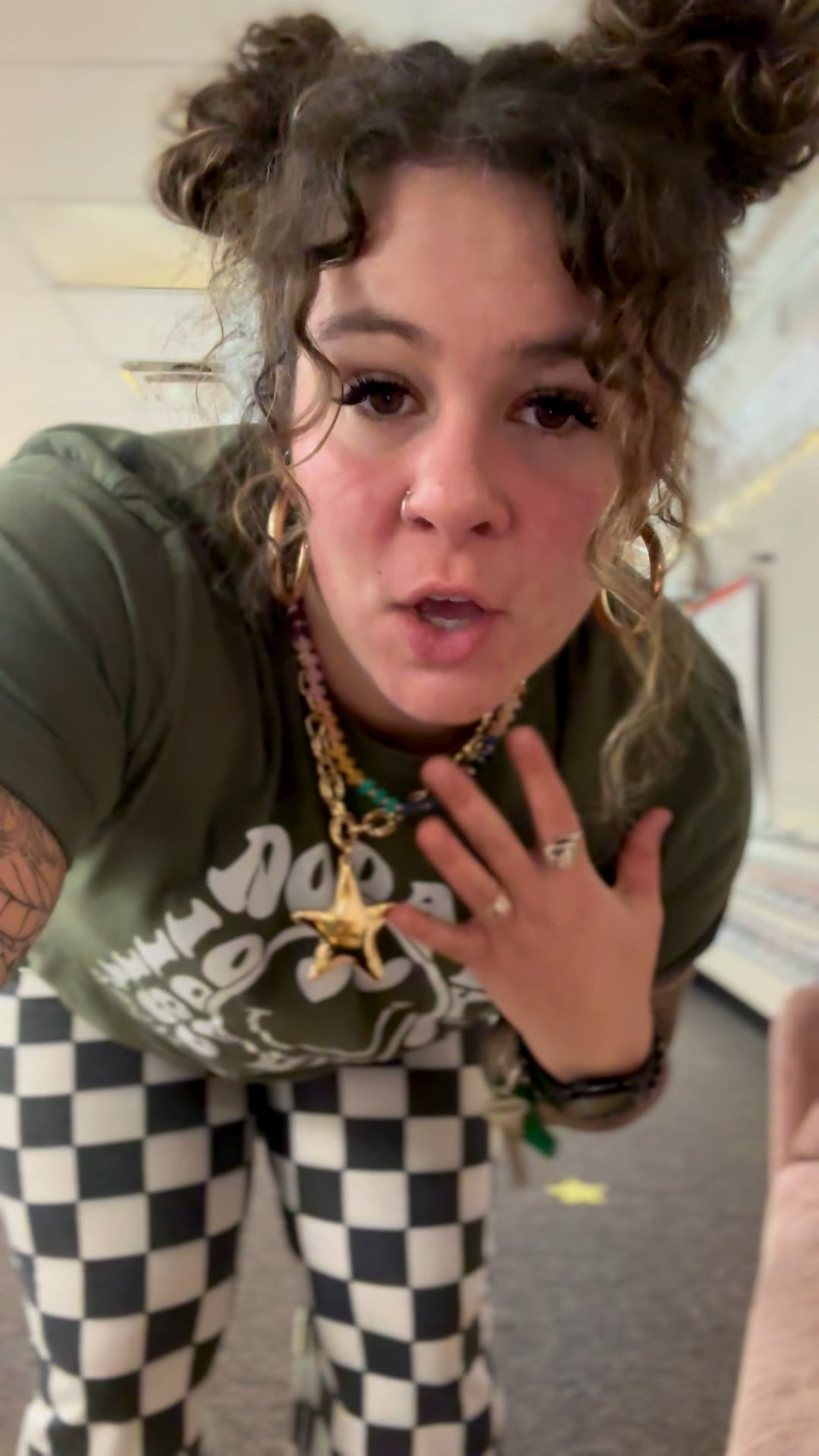 such a fun outfit for the 100th day of school! 

teacher // kindergarten // ootd // midsize // dopamine dressing  

 