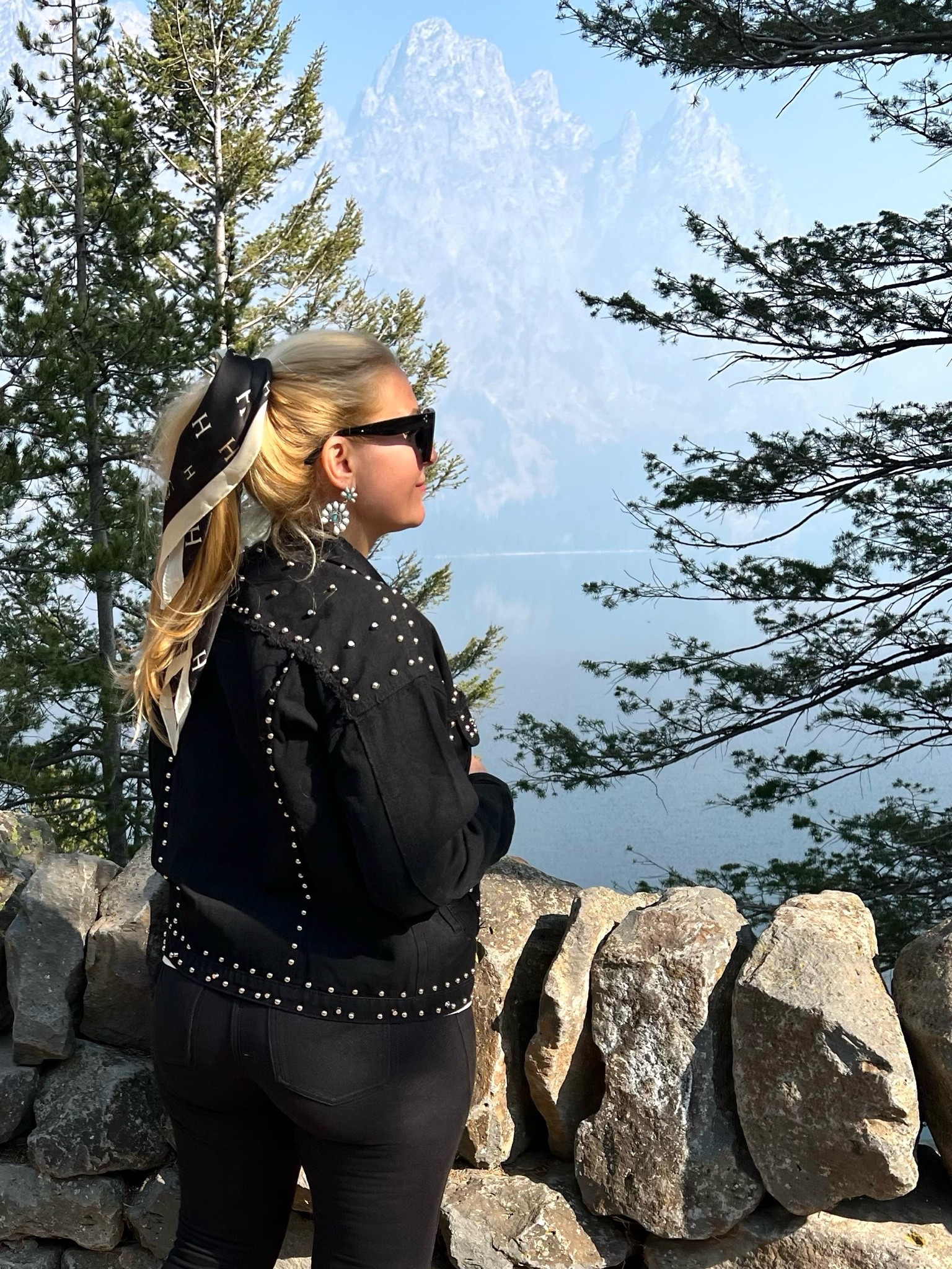 Fall accessories under $15!

Scarf, Earrings, Sunglasses

#LTKSeasonal #LTKOver40 #LTKSaleAlert #LTKTravel #LTKgrwm #LTKootd #LTKMidsize #LTKWorkwear #LTKU