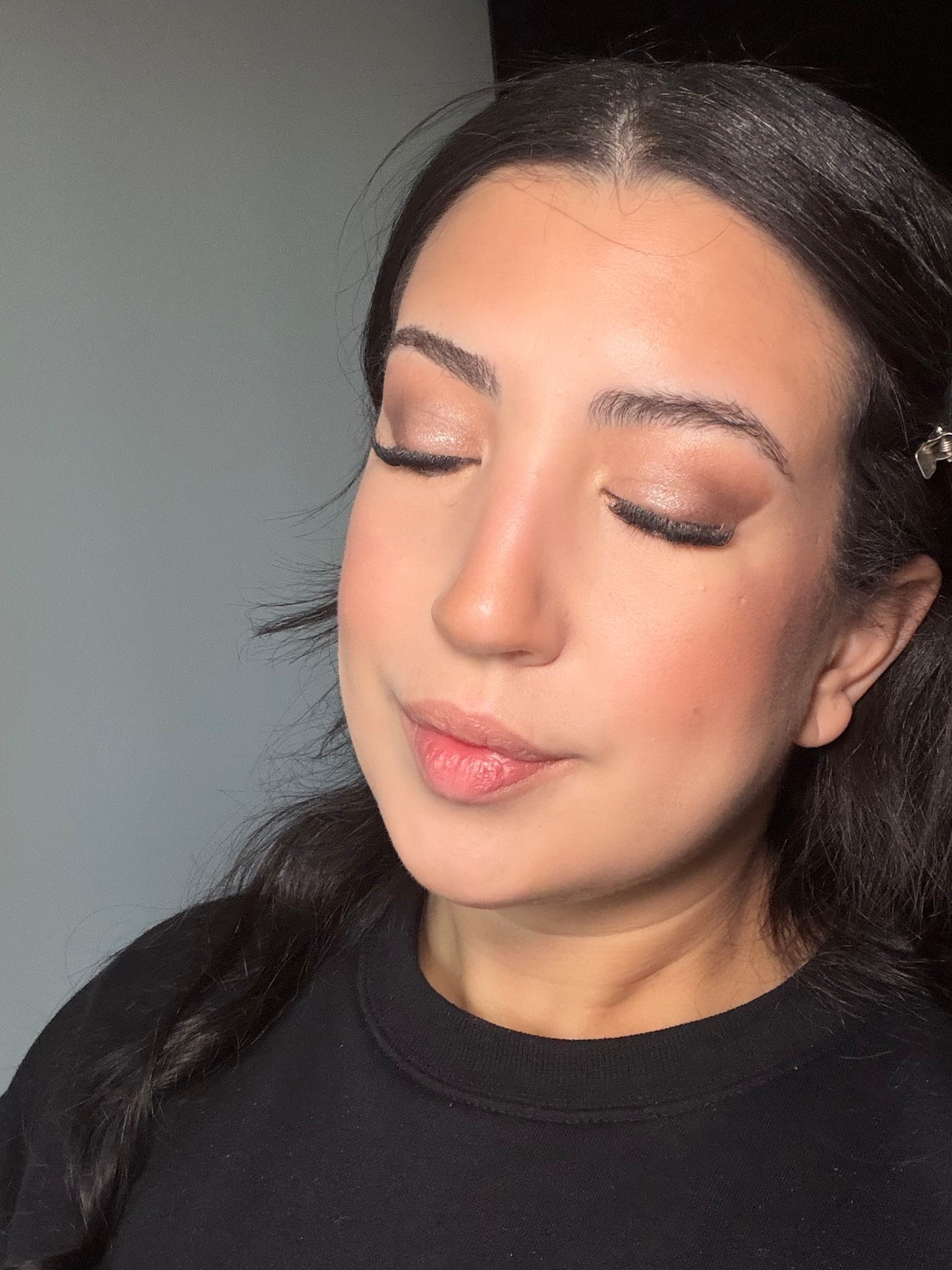 Gala makeup look 
Skin tint - 3
Concealer - 07N
Bronzer stick - light 
Liquid blush - believe 
Powder bronzer - light 
Powder blush - dandelion 
Setting powder - sugar cookie
Liquid eyeshadow - 12s