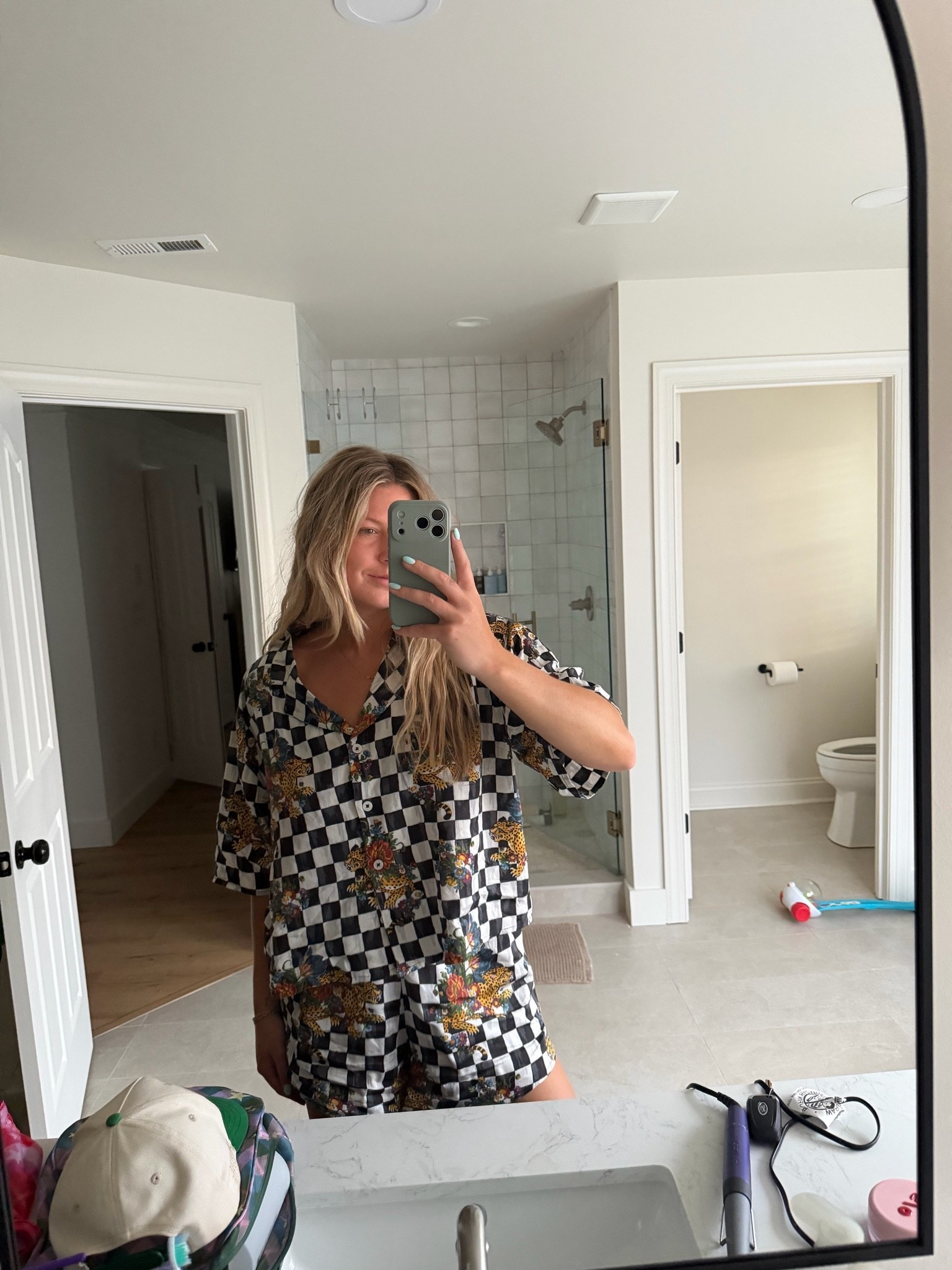 Pjs of my dreams 🖤🐆

#LTKmorningroutine #LTKmomlife