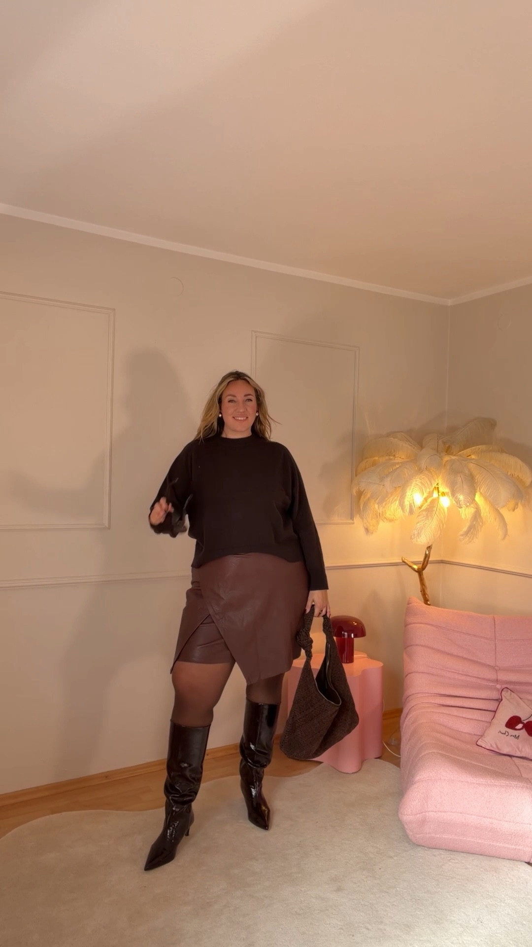 How to style a Mini Skirt 🥰 Plus Size Edition 

#LTKdatenight #LTKplussize #LTKcurves