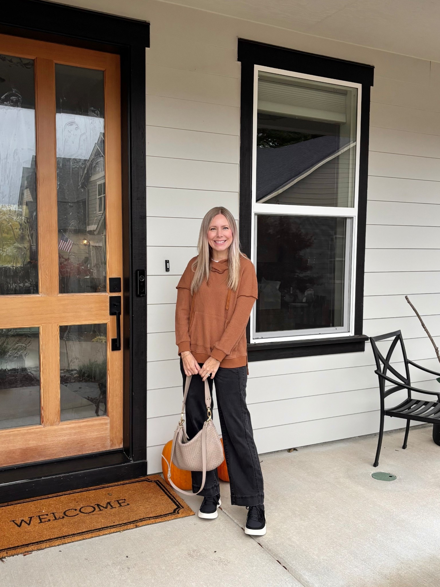 Casual fall vibes 🍁 Comfy, simple, and perfect for a rainy day. Love this warm brown hoodie with wide-leg black pants and sneakers — easy to throw on for errands or a coffee run. Added my go-to neutral bag to tie it all together!

Shop the look:
🧡 Hoodie
🖤 Wide-leg pants
🤍 Sneakers
✨ Neutral shoulder bag

#FallOutfit #OOTD #CasualStyle #FallFashion #LTKStyle #LTKFall #LTKUnder50 #CozyStyle #WeekendOutfit #LTKSeasonal #NeutralStyle #LTKFinds #LTKOOTD #ComfyAndCute #EverydayOutfit

#LTKStyleTip #LTKTravel #LTKWorkwear