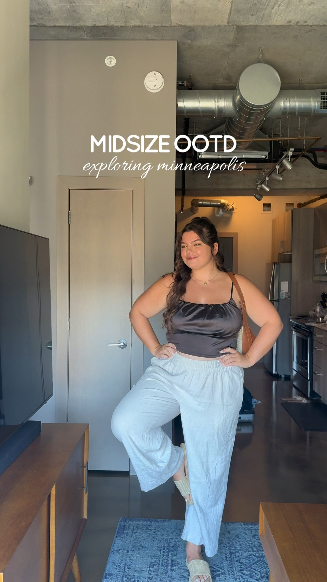 linen pants are my saving grace in hot weather!

#LTKootd #LTKspring #LTKMidsize