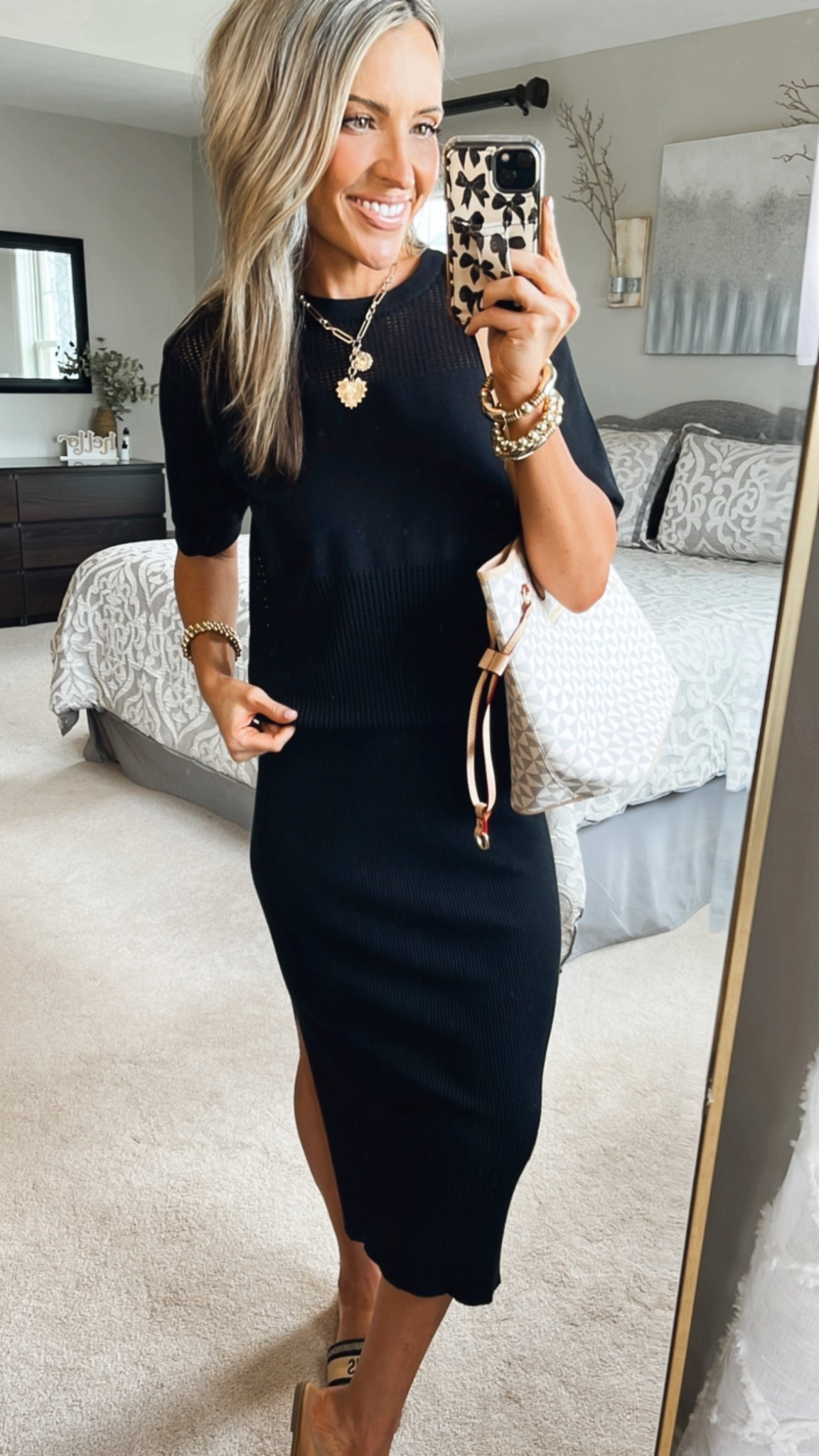 Two piece skirt sets perfect for the classroom or office! The quality of this material is amazing! It’s super soft, stretchy & skin friendly. Wearing size small.

#LTKStyleTip #LTKFindsUnder50 #LTKWorkwear