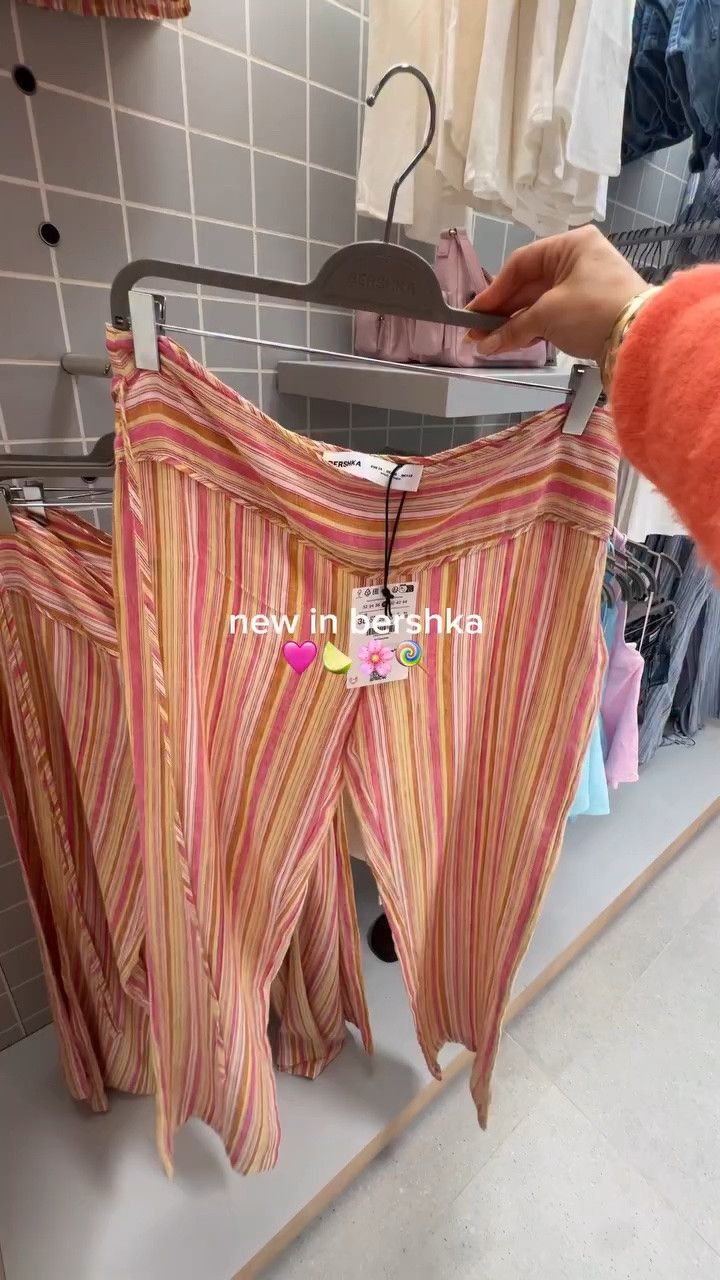 let’s see what’s new in bershka 🩵🩷

#bershkastyle #newin #bershka #shopping #summerfashion