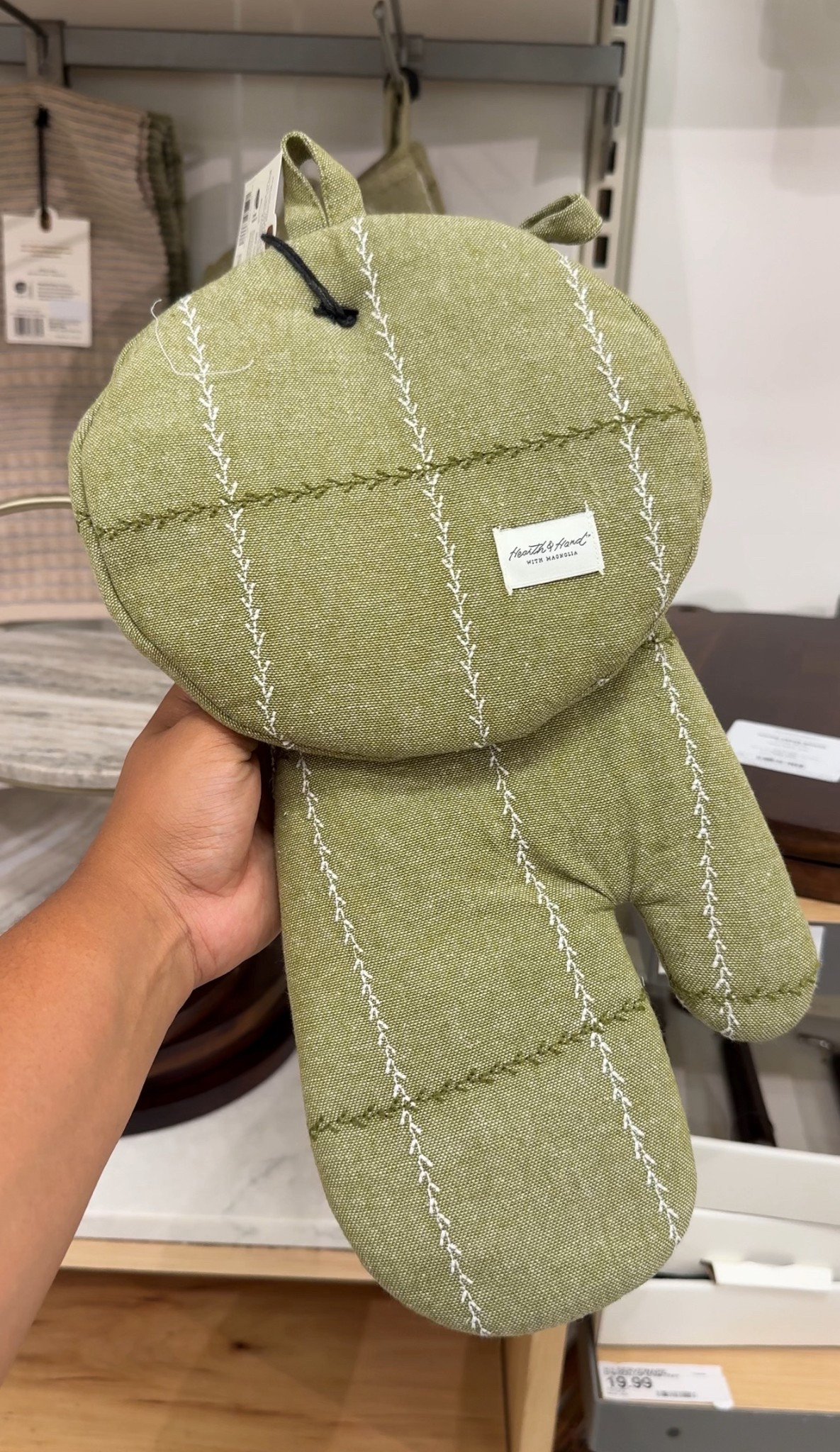 I picked up these oven mitts today! From the target fall collection with hearth and hand 

#LTKHome #LTKautumn #LTKSeasonal