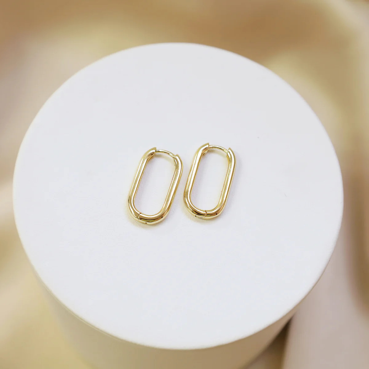 Stay the Course Hoop Earrings | Taudrey