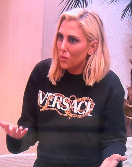 Versace Chain Logo Sweatshirt in Nero (Black) from RHOC S17 E14 🖤

#LTKstyletip #LTKtravel #LTKsalealert