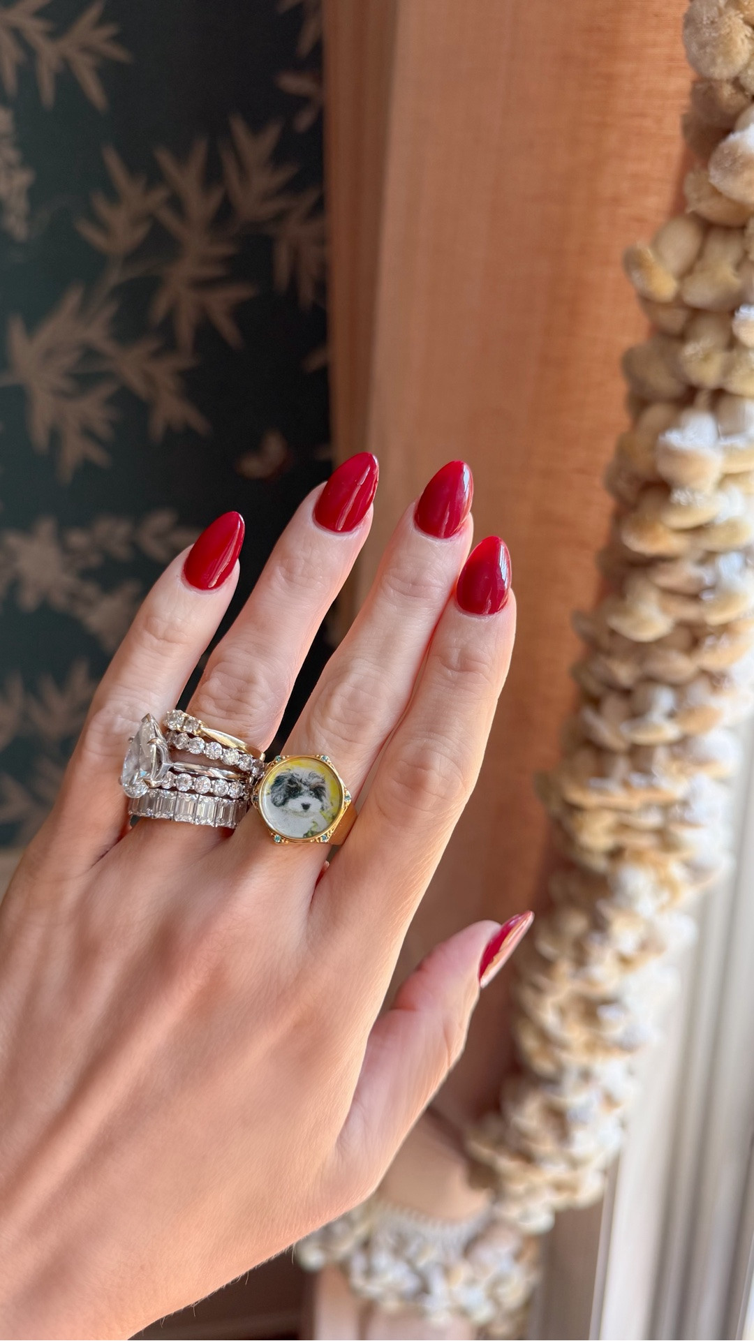 My sweet Elizabeth Taylor 🐾 What a beautiful gift idea from @nickyhilton and @theo grace 🤍 #ad