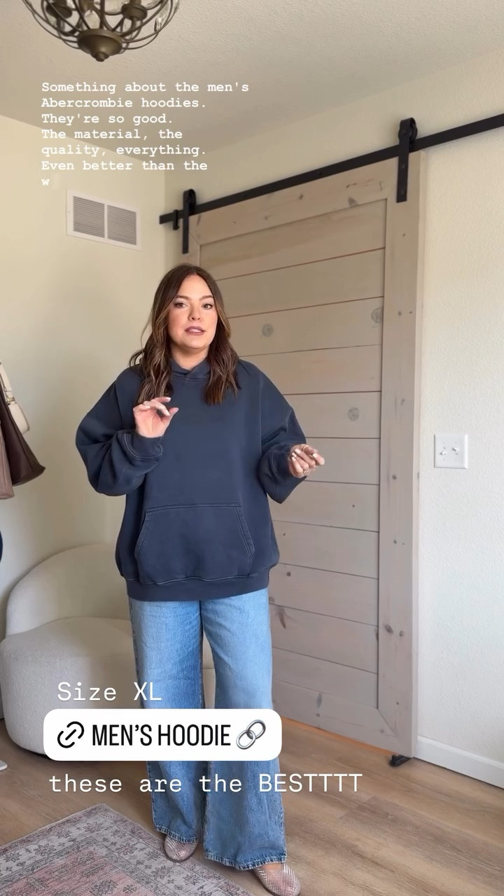 Men’s hoodie size xl from @abercrombie // the quality is amazing 

#LTKMens #LTKOver40 #LTKSeasonal