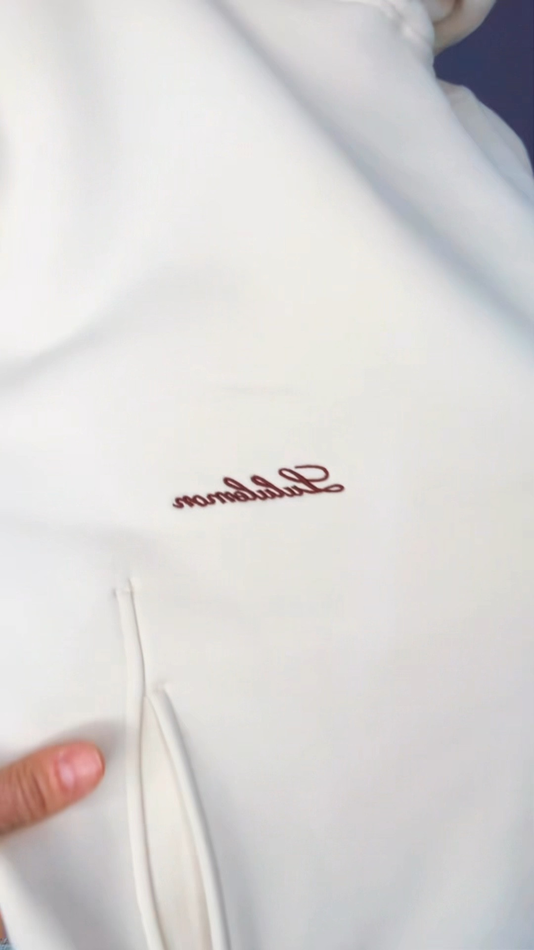 ✨ ‘Tis the season to live in luxe loungewear! ✨

From creamy neutrals to rich cinnamon tones — these new Lululemon arrivals are giving cozy, chic, and totally put-together. Whether I’m running errands or running late (same thing, right?), these sets have me covered head to toe in comfort and style.

Wearing size XS

#Lululemon #LululemonPartner #LuluStyle #LululemonHaul #AthleisureGoals #CozyChic #StreetToStudio #OOTD #ComfyAndCute #LoungewearLove #WhatIWore #StyleInspo #FallFashion #WinterReady #nicolecolee #fashionblogger #styleblogger #lululemon 



#LTKStyleTip #LTKHoliday #LTKGiftGuide