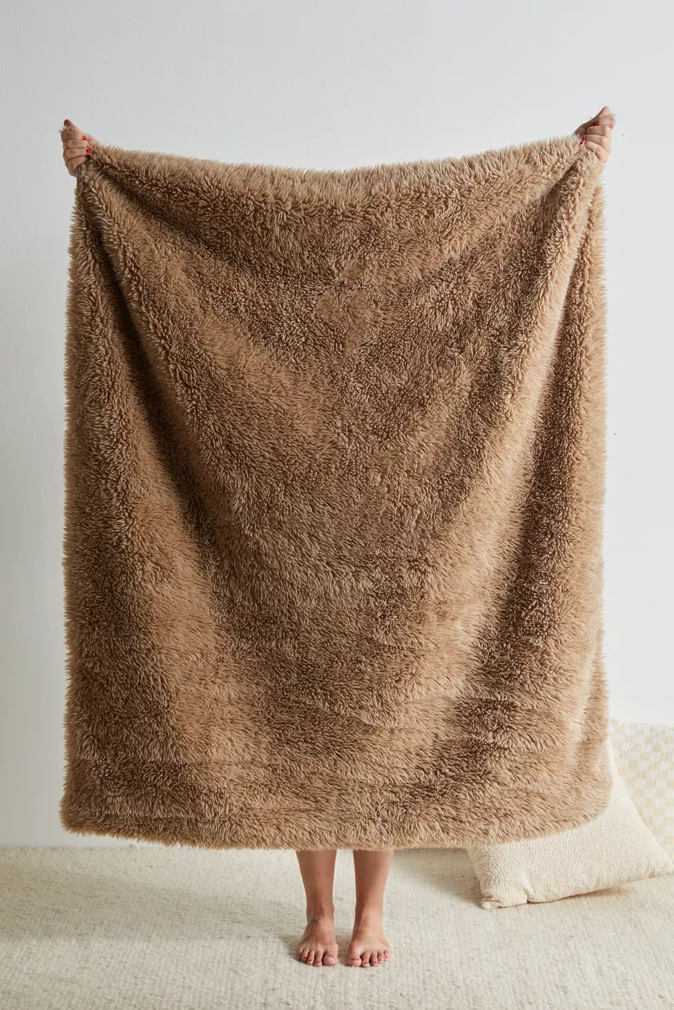Lana Faux Fur Throw Blanket | Urban Outfitters (US and RoW)