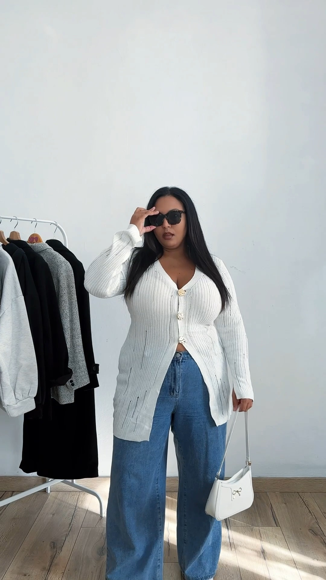 Long cardigan for fall / winter - curvy fashion 

#cardigan #winteroutfit #falloutfit #autumn #curvy #midsize 

#LTKmidsize #LTKcurves #LTKautumn