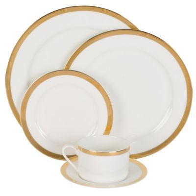 Nevaeh White® by Fitz and Floyd® Grand Rim Wide Band Gold 5-Piece Place Setting | Bed Bath & Beyond