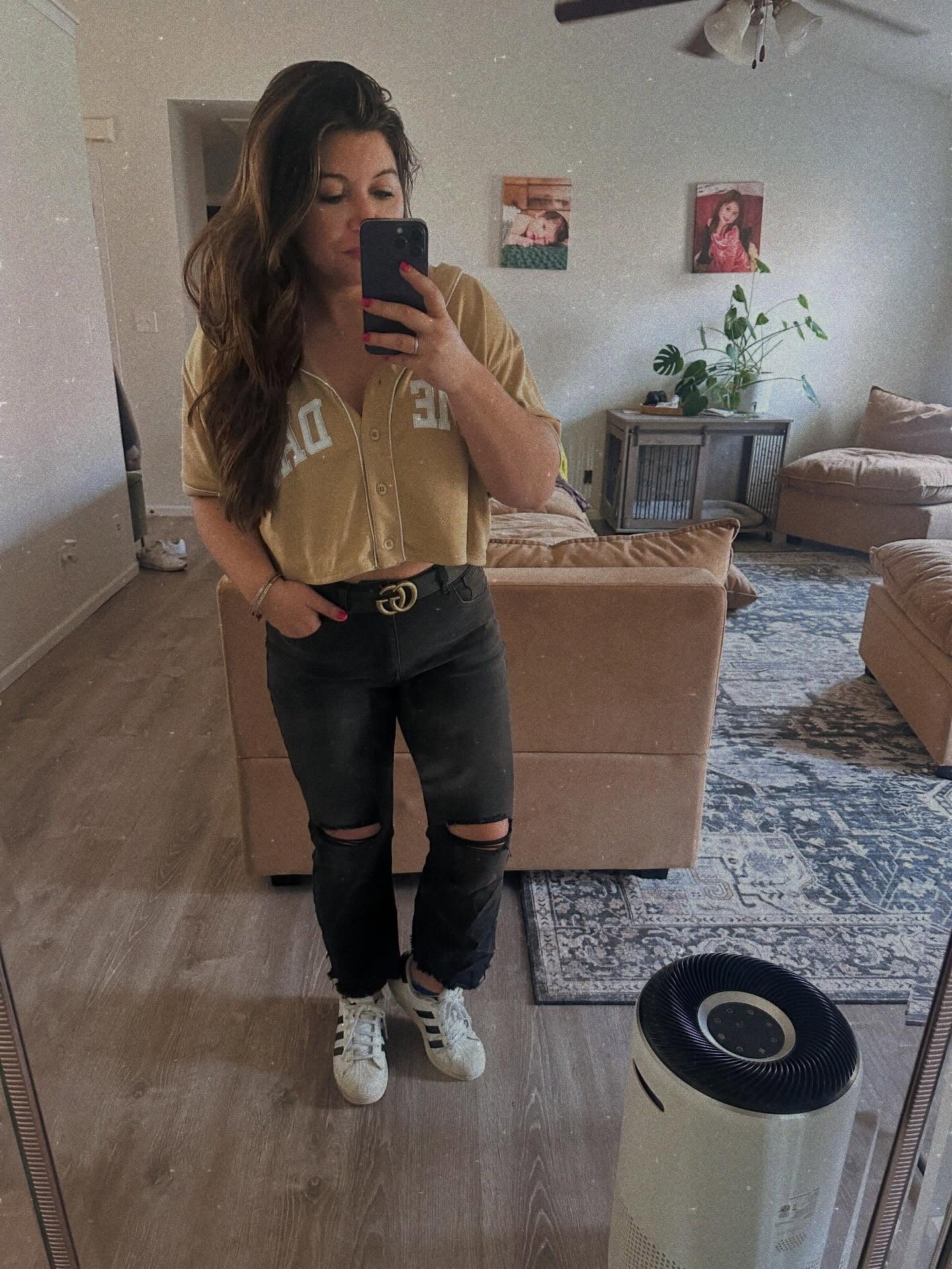 Get your head back in the game girl 💁🏻‍♀️ 

Quit counting yourself out. You know what to do? And if you don’t- ask again. Try again. Keep moving, because the only one who controls what your life looks like- is YOU. 

Set the tone how you want it to go. 🫶 

Now get up, and get to work. 
K luh you byyyyyeee. 

#motivation #letsgo #businessbuilders #teambuilding #midwestgirls midwestmoms midwestinfluencers lifeatpurdue ltkstyle ootd whatimwearing whatiwore multipleincomestreams growbabygrow

#LTKgrwm #LTKdayinmylife #LTKmomlife