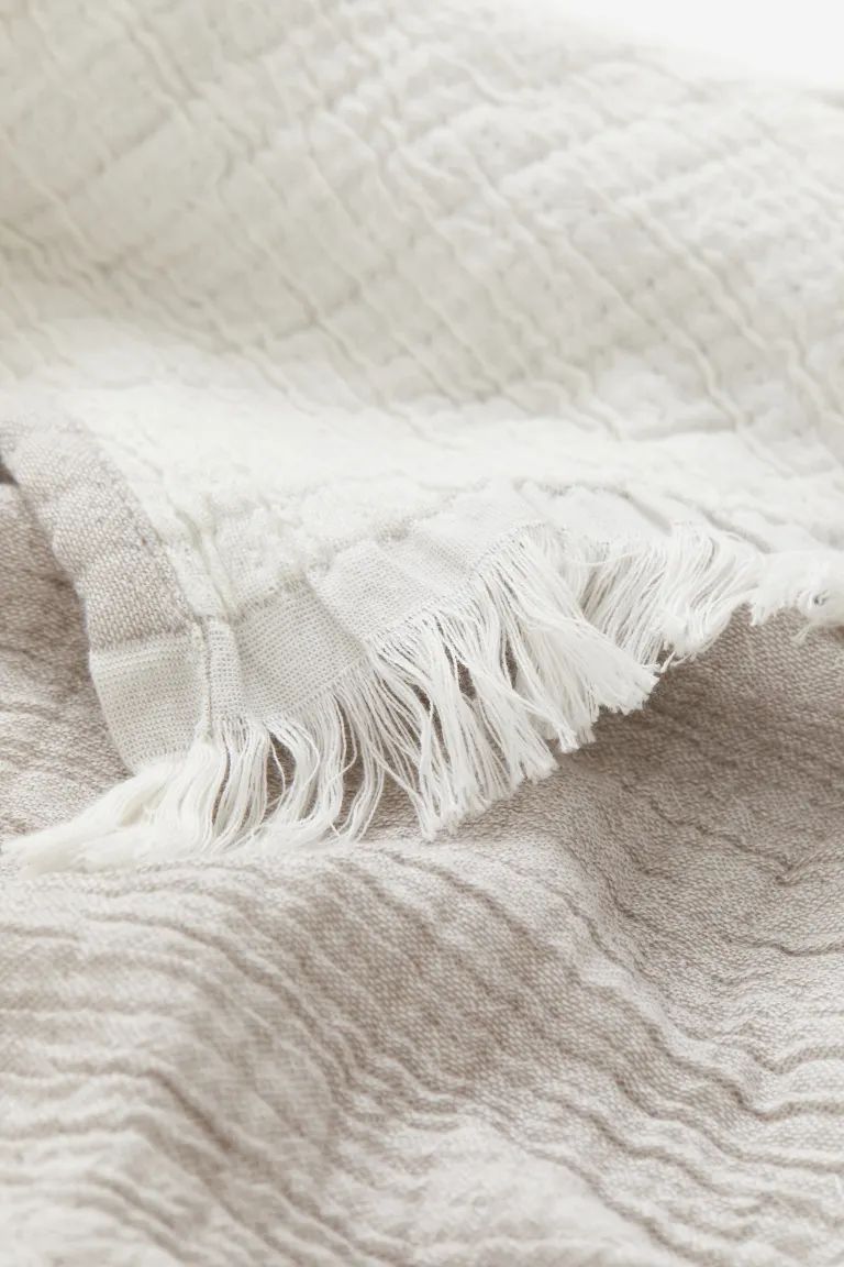 Fringe-trimmed Bedspread | H&M (US + CA)