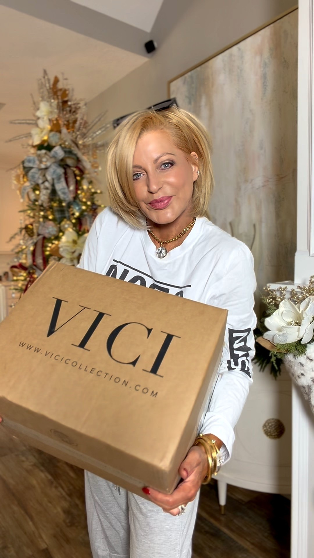 BLACK FRIDAY DEALS‼️ This haul is BEAUTIFUL!!! 
Sizes I’m wearing:
Ski sweater/med 
Cream sweater set/sized up to a lg for oversized fit/could have done the med but wanted loose 
Red shirt/med
NASA shirt/med
Jeans/28

#LTKTravel #LTKSaleAlert #LTKHoliday