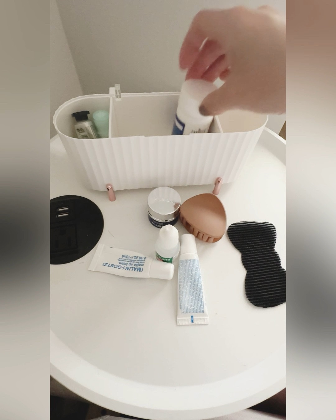 This cute little Organizer Canisters keeps my space clean and nice!
And it’s only $11 from Amazon.

#amazon #beauty #home #LTKfind 
#organizer #canisters 




#LTKfindsunder50 #LTKxPrime #LTKhome