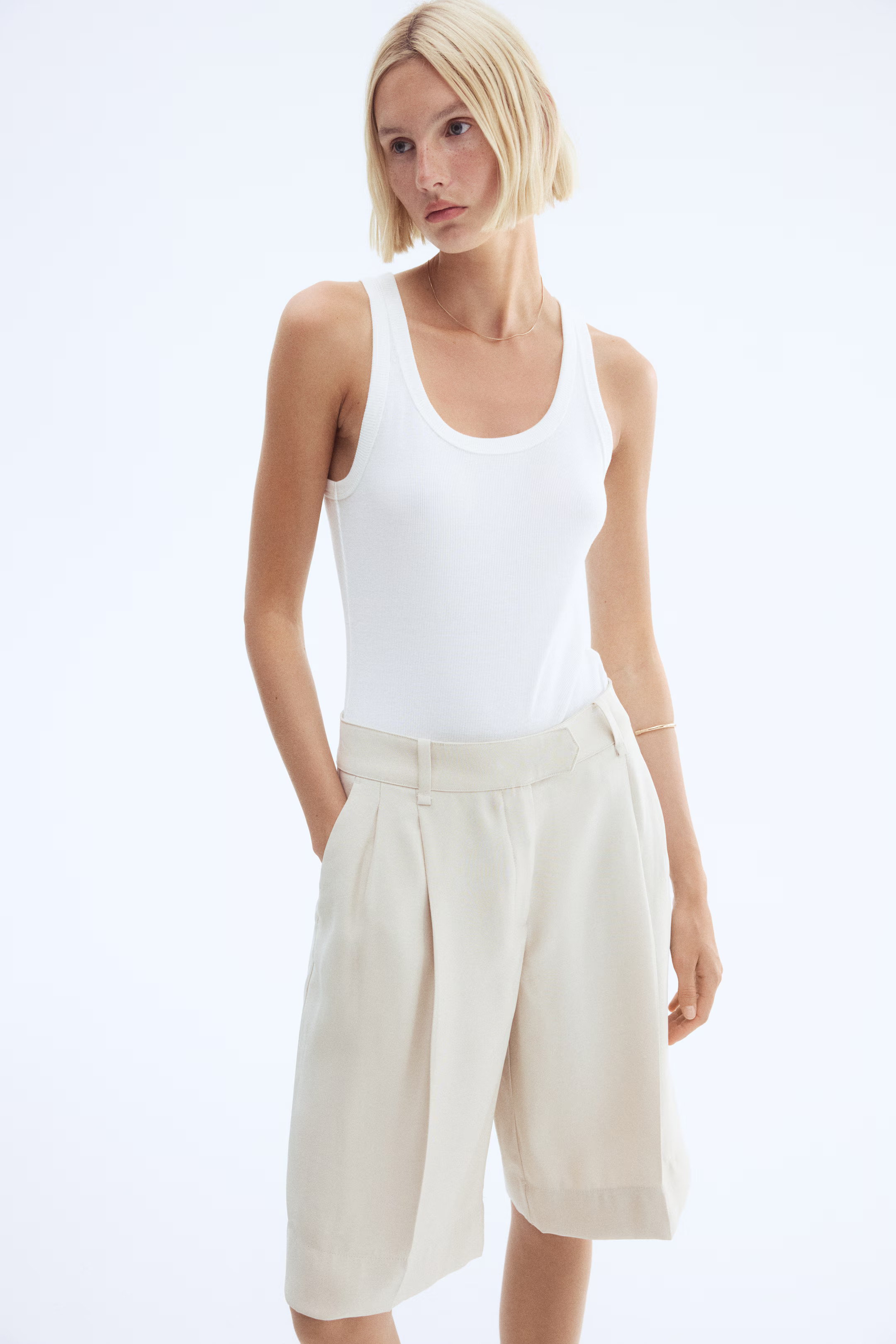 Tailored Bermuda shorts | H&M (UK, MY, IN, SG, PH, TW, HK)