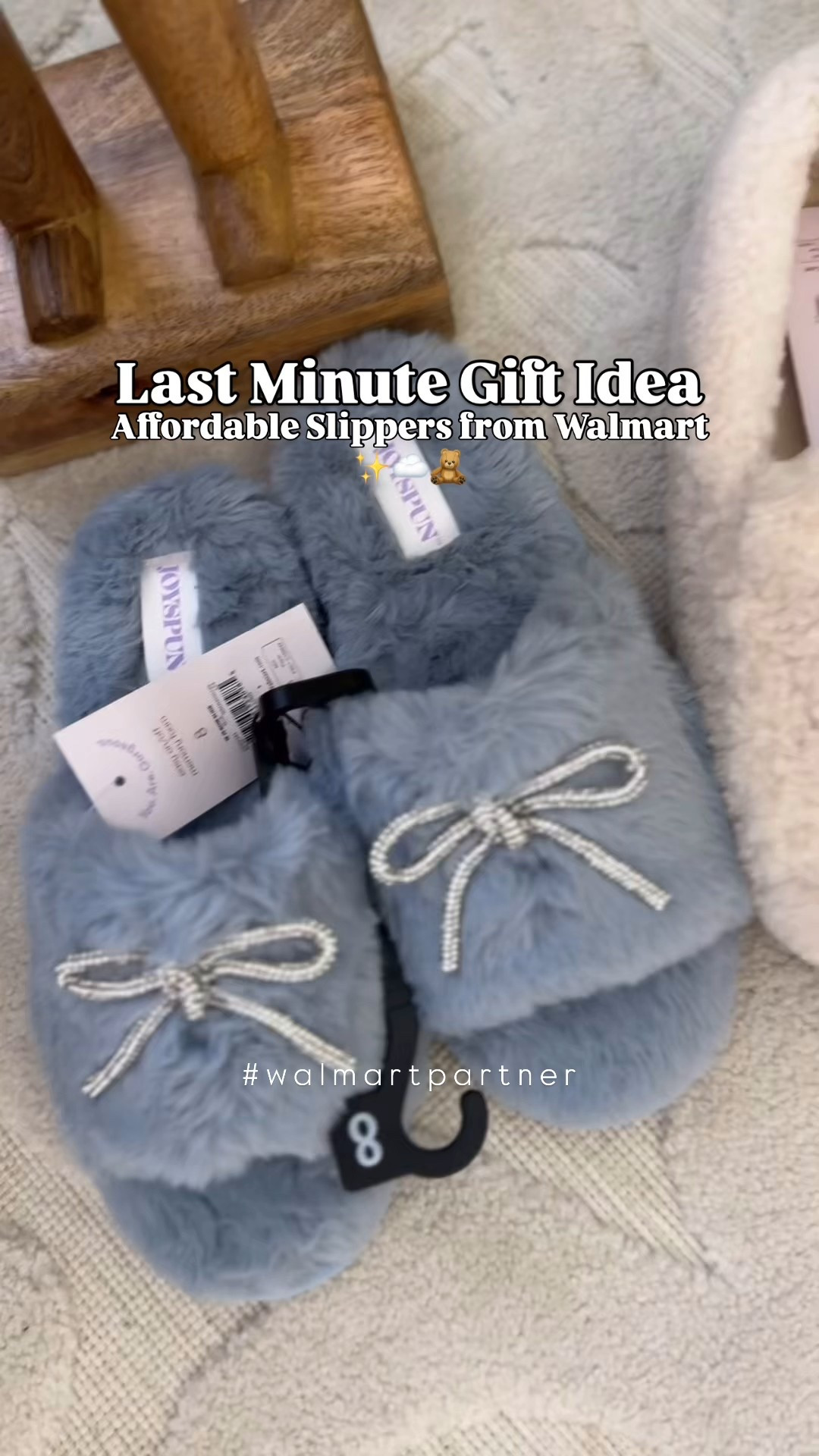 The cutest slippers 🎀 avoid being overwhelmed during these last few days before Christmas by using Walmart Express Delivery* to get your gifts FAST! 🙌🏼

*Subject to availability. Fees & restrictions apply. 

#walmartpartner #walmart @walmart 
