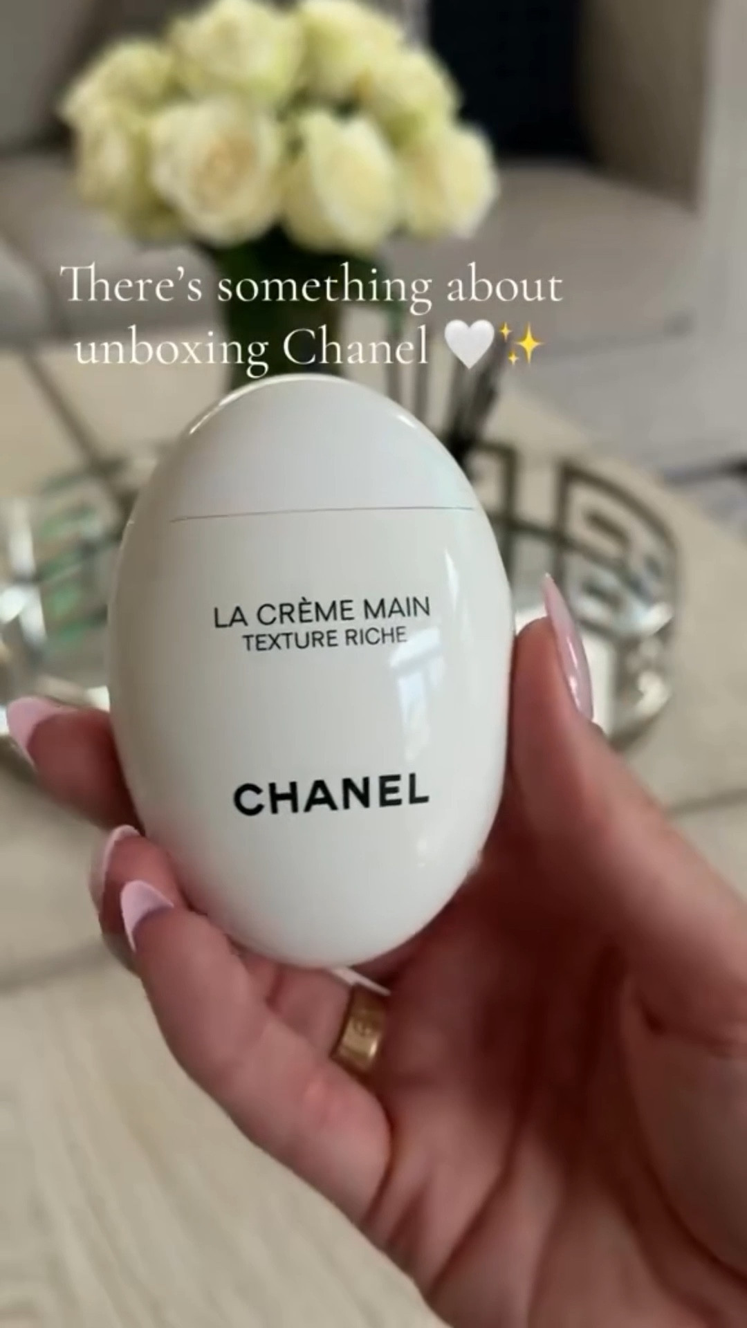There’s just something about Chanel 🤍 

#chanel #chanelhandcream #unboxing #ltk #lacrememain 


#LTKselfcare #LTKBeauty #LTKFindsUnder100