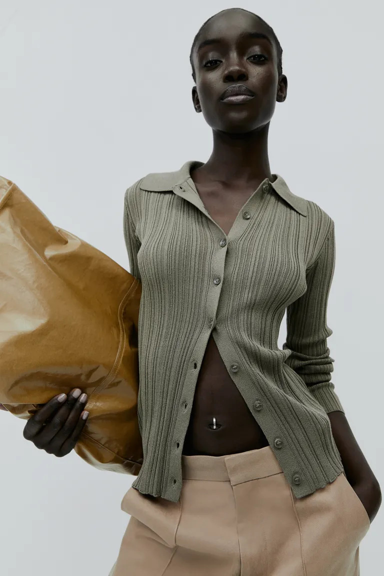 Rib-knit collared top - Khaki green - Ladies | H&M GB | H&M (UK, MY, IN, SG, PH, TW, HK)