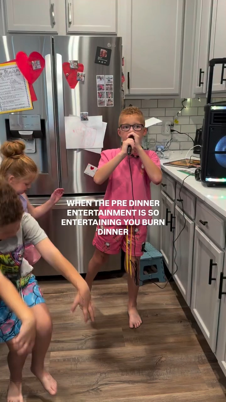 EVERYONE ENJOY YOUR BURNT CHICKEN!!! 

#Familyvlog #familytime #parentinghumor #momofthree
