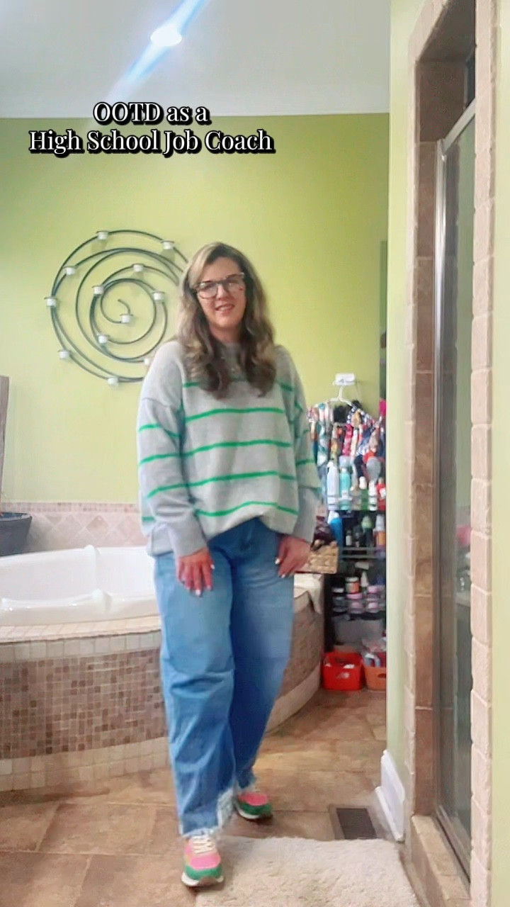 Who knew pants with buttons could be so comfy! Not me! 

#LTKMidsize #LTKOver40 #LTKootd
