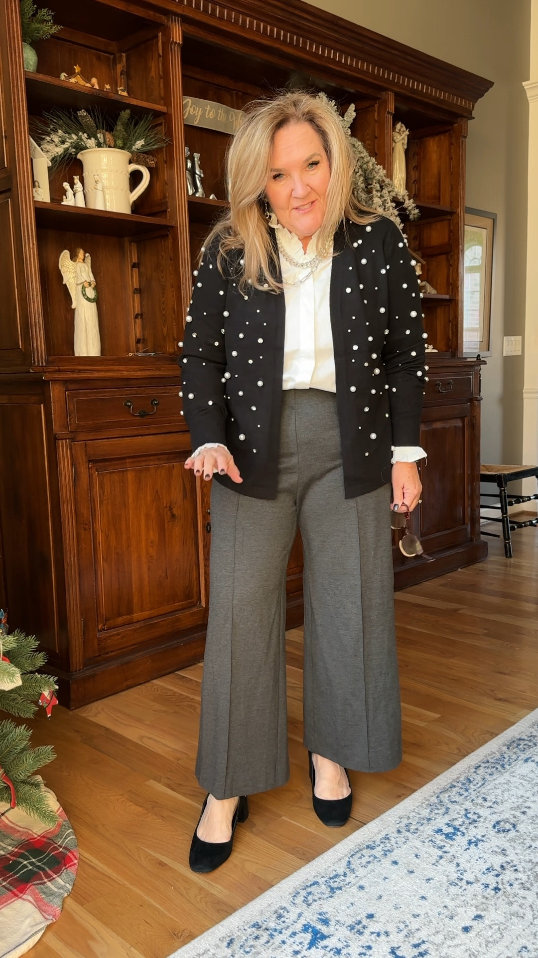 The perfect outfit for the office during holiday season. Maybe your holiday lunch or office cocktails at the end of the day. 

Wearing size 2.0 in all. 

Flash sale 30% days for! 

#LTKfindsunder100 #LTKover40 #LTKworkwear