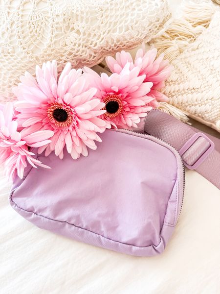 Lavender belt bag under $20 comes I. Several other pastel and blue colors!
Linked below! 🌸💕

#LTKstyletip #LTKfindsunder50