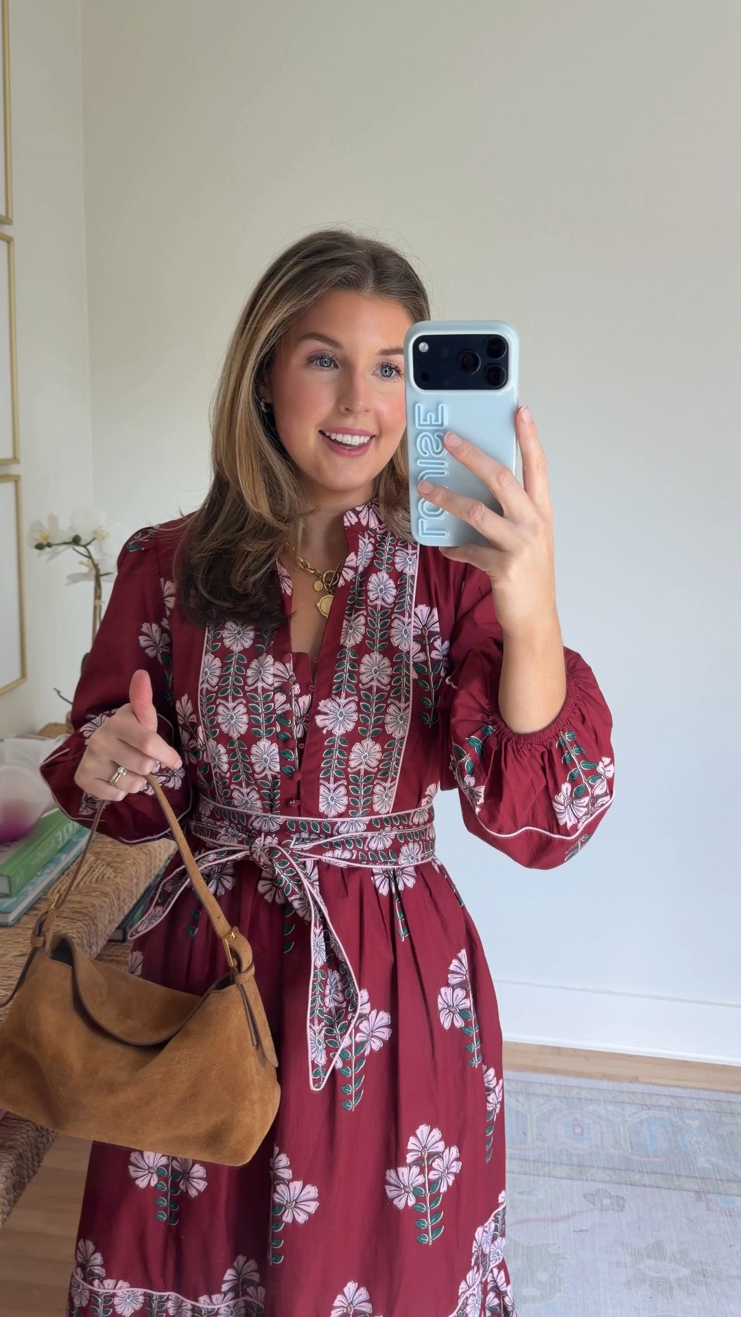 Perfect dress for fall family photos! Wearing an XS