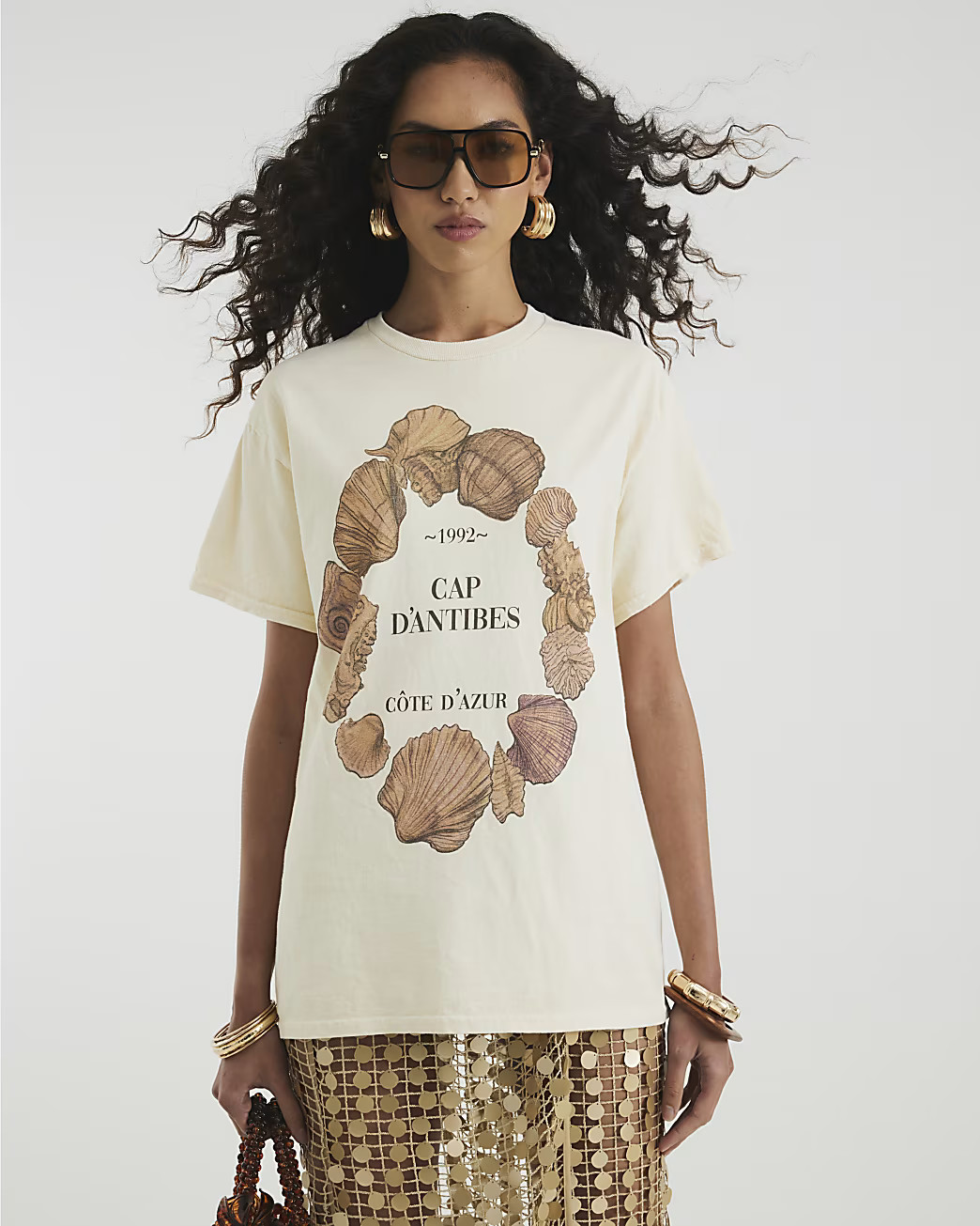 Beige Circle Shell Antibes T-Shirt | River Island UK & IE