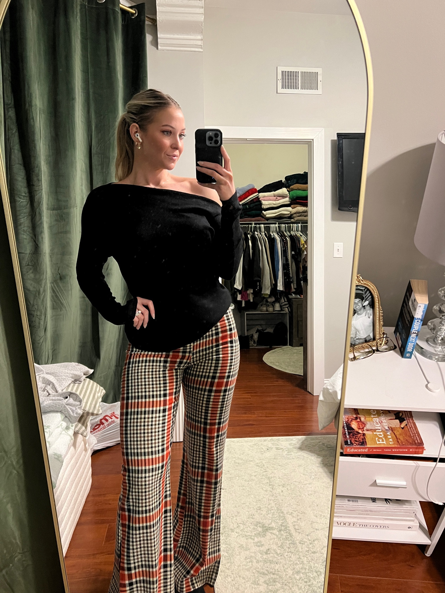 Currently my favorite pants 🤌🏼 I’m wearing a size 4 for reference ❣️

#LTKfindsunder100 #LTKstyletip