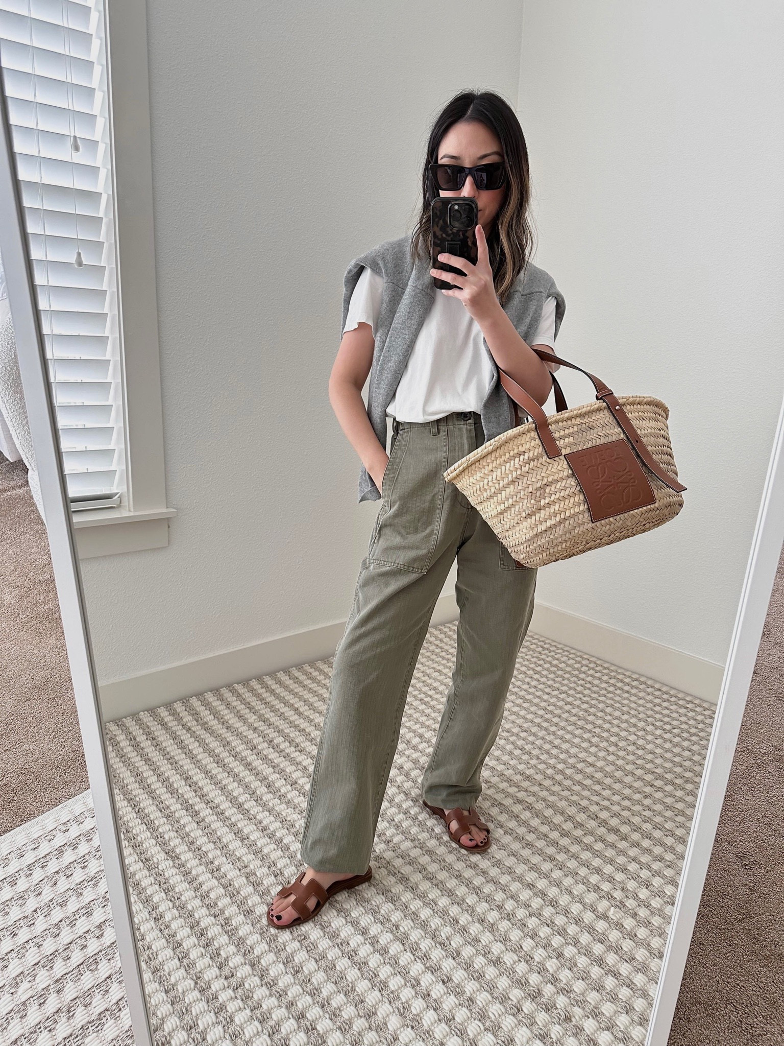 Alex Mill utility pants. Waist runs big but they have a side button for cinching. Super comfortable. I have them rolled under here. Love these as an alternative to jeans this spring. 

Tee- Everlane medium 
Pants- Alex Mill 0
Sandals- Hermes 35
Tote- Loewe medium
Sunglasses- YSL mica

Petite style, tonal style, neutral outfit, capsule wardrobe, minimal style, Street style outfits. 

#LTKitbag #LTKshoecrush #LTKFind