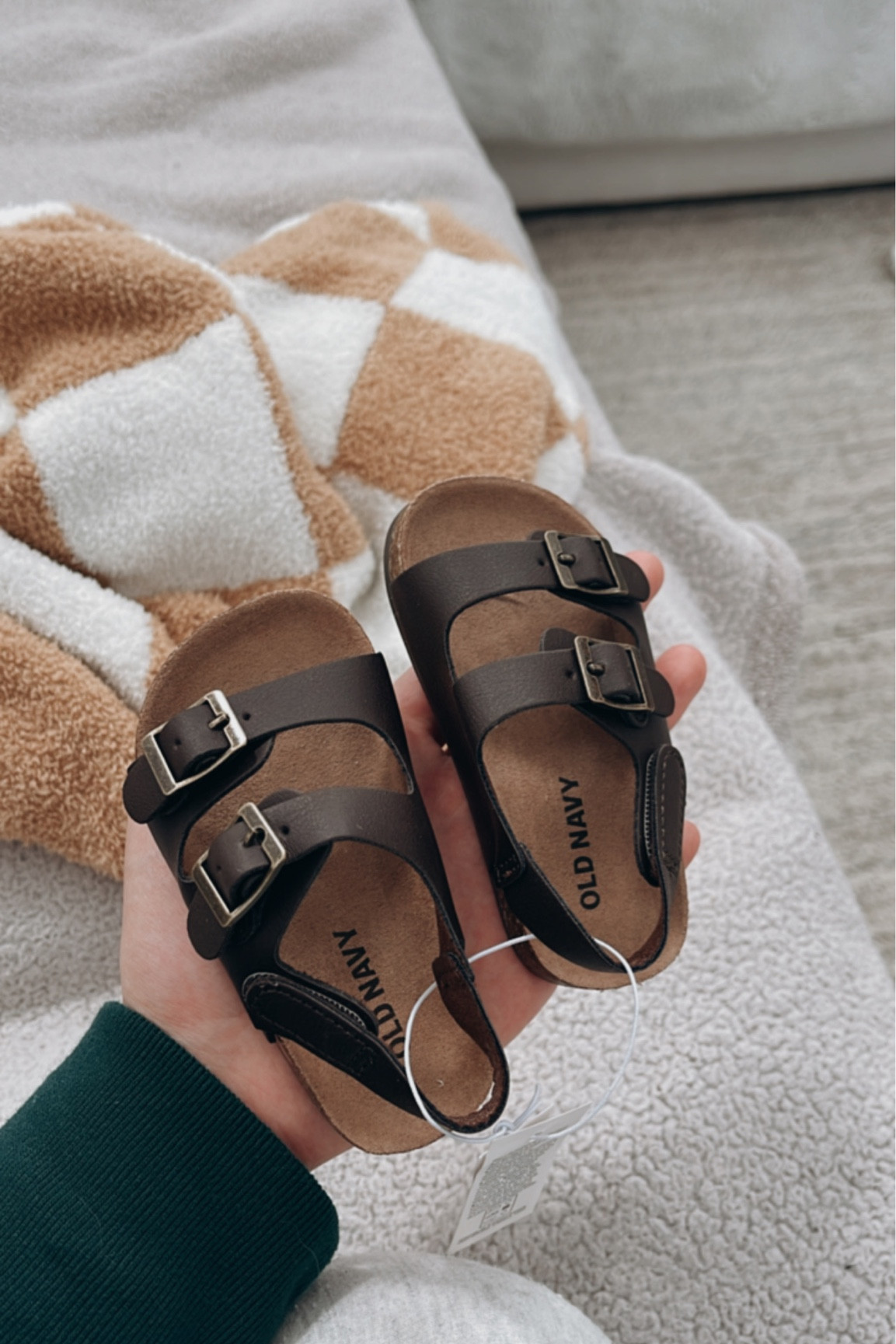 Faux leather double buckle baby sandals from Old Navy🤍

Baby sandals, baby fashion, baby summer outfit, baby summer shoes 

#LTKsalealert #LTKunder50 #LTKbaby