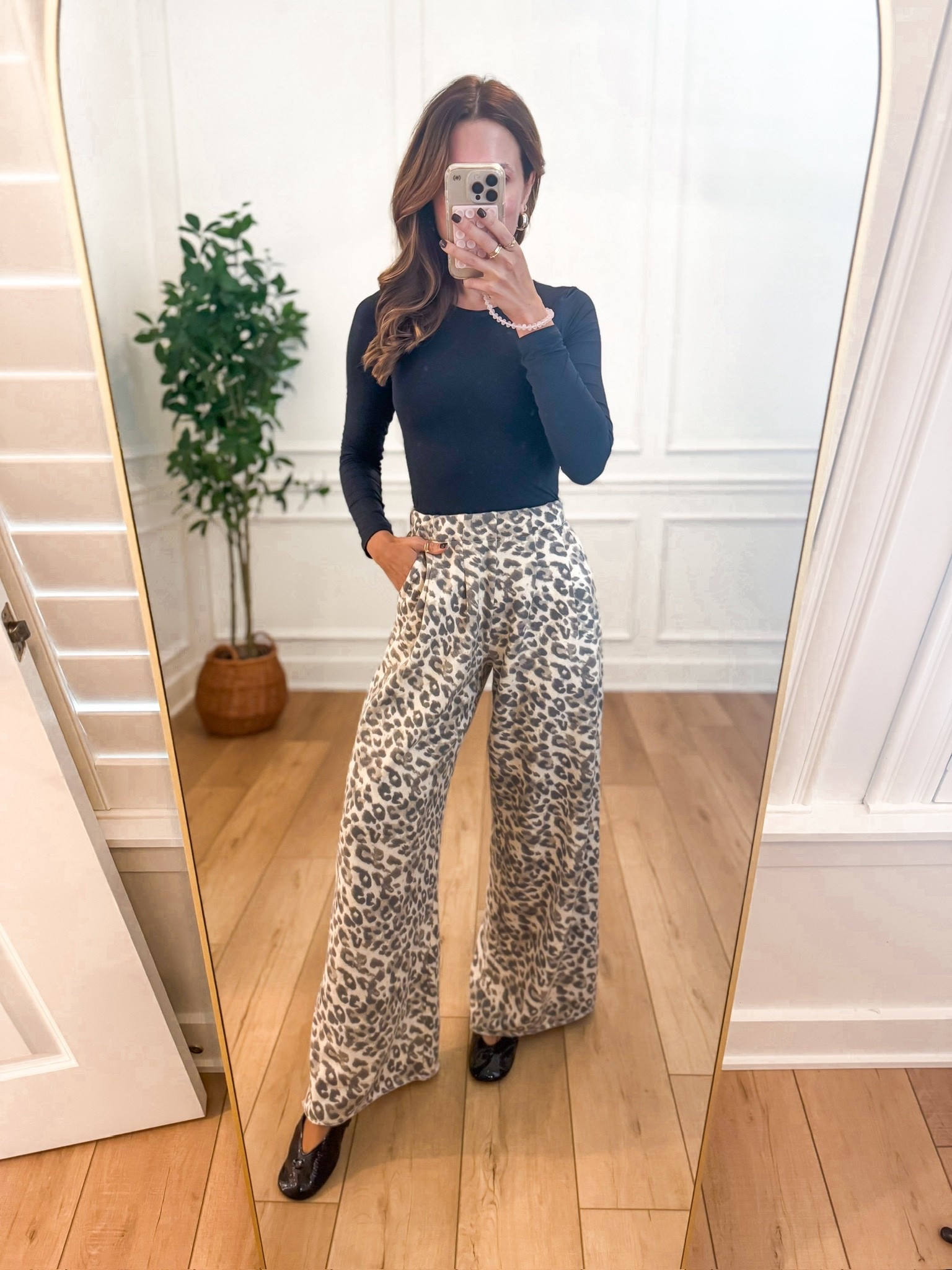 Fall outfit. Casual outfit. Fall style. Travel outfit. Aerie leopard trouser sweatpants - SO comfy! I’m wearing XXS reg and these are full length on me. Amazon seamless top in XS. Adidas Mary Jane sambas - runs a smidge big but I didn’t size down and just tighten the strap. 


#LTKShoeCrush #LTKTravel #LTKSeasonal