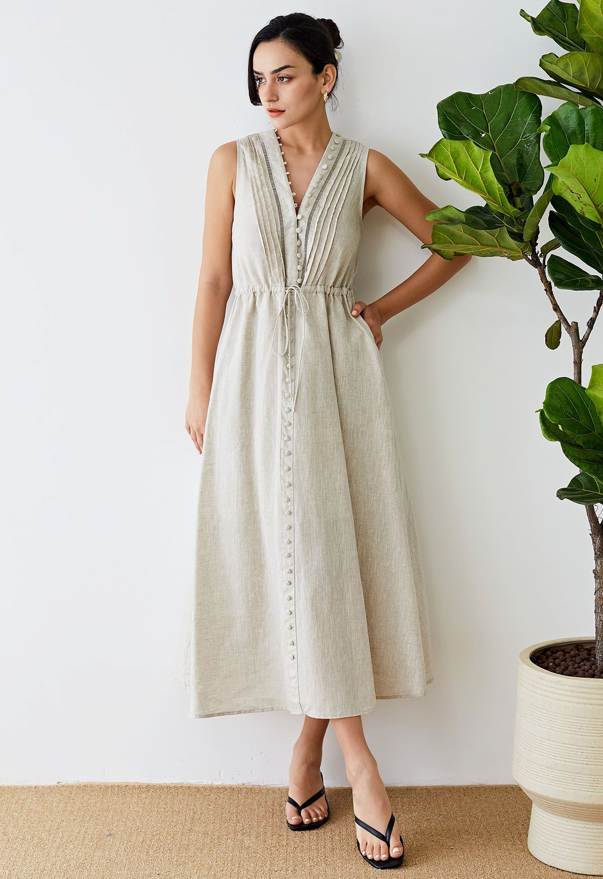 V-Neck Buttoned Sleeveless Dress in Linen | Chicwish