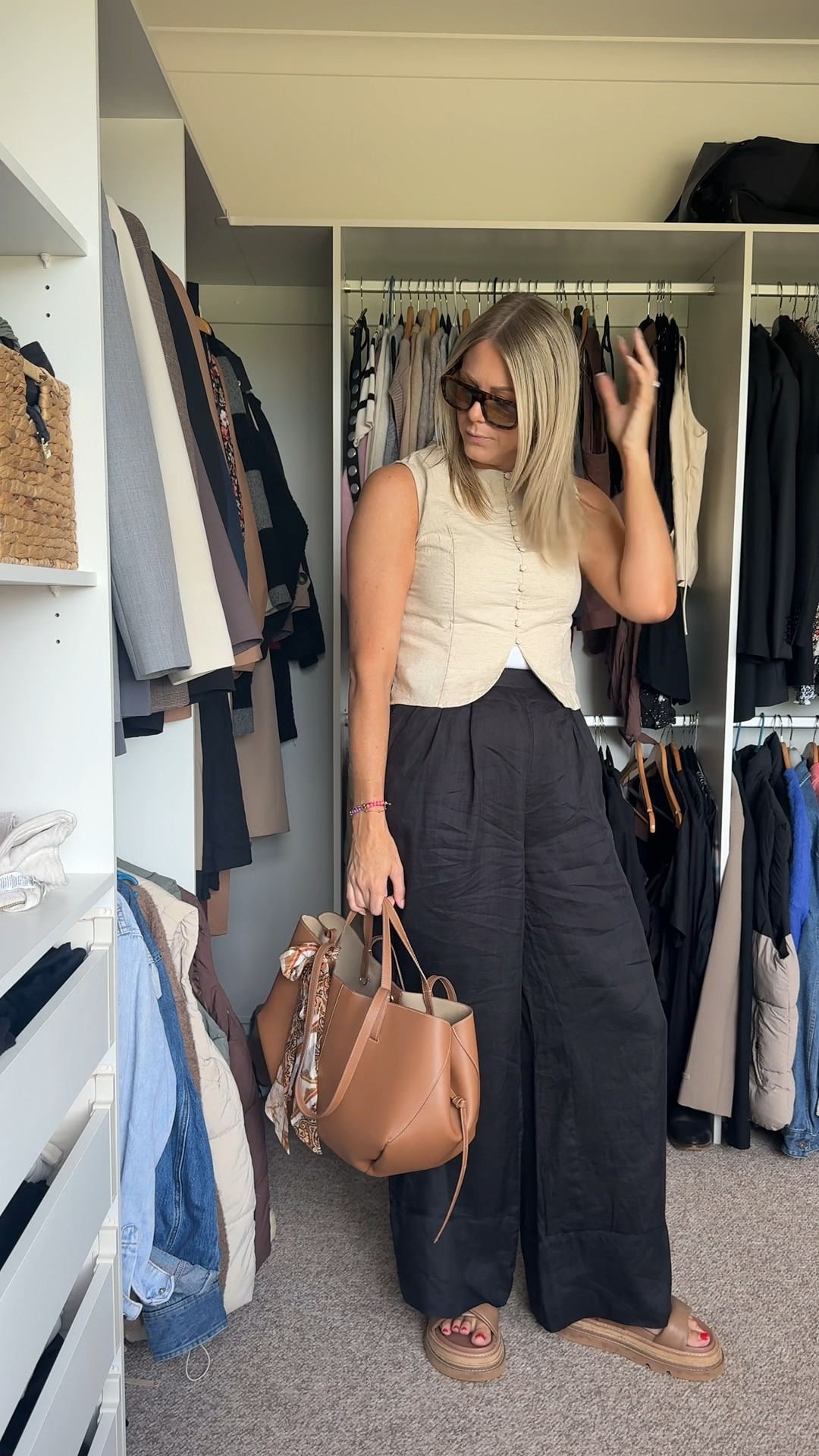 The obsession with wide leg pants continues 🖤

#LTKaustralia #LTKworkwear #LTKsummer