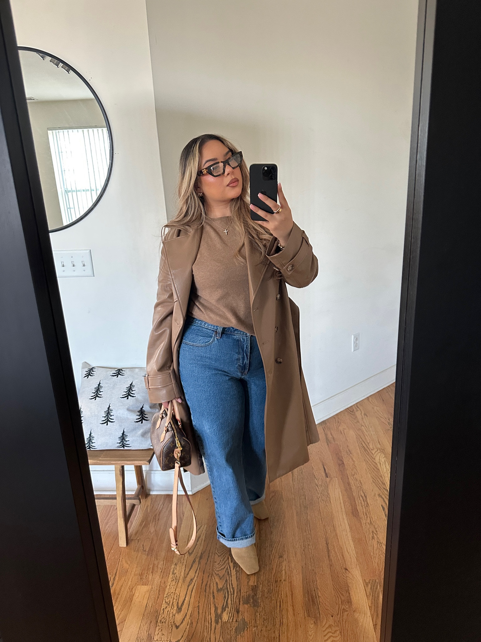 Probably one of my favorite outfits ever🥹🤎 

Jeans. size 30 Curve - Dark Marble
Top: size L 
Trench: size M 

#LTKStyleTip #LTKSeasonal #LTKMidsize